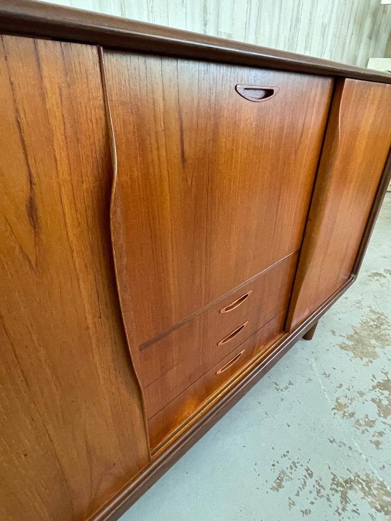 Teak Highboard by H.W. Klein for Bramin 1960s For Sale 5