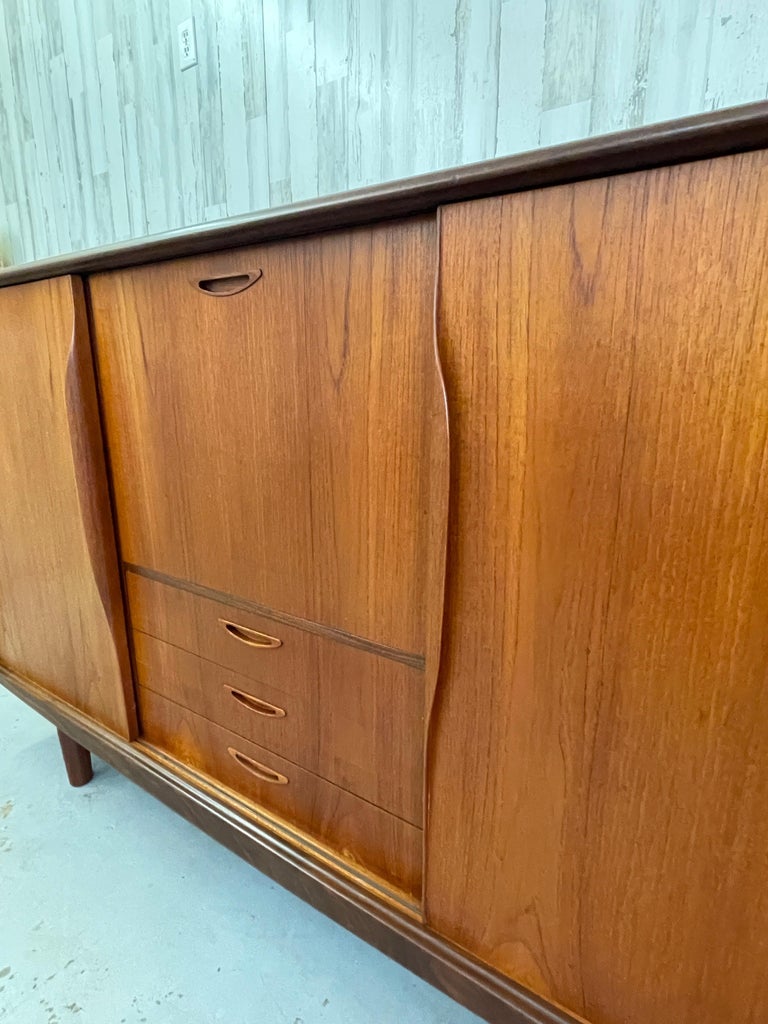 Teak Highboard by H.W. Klein for Bramin 1960s For Sale 1