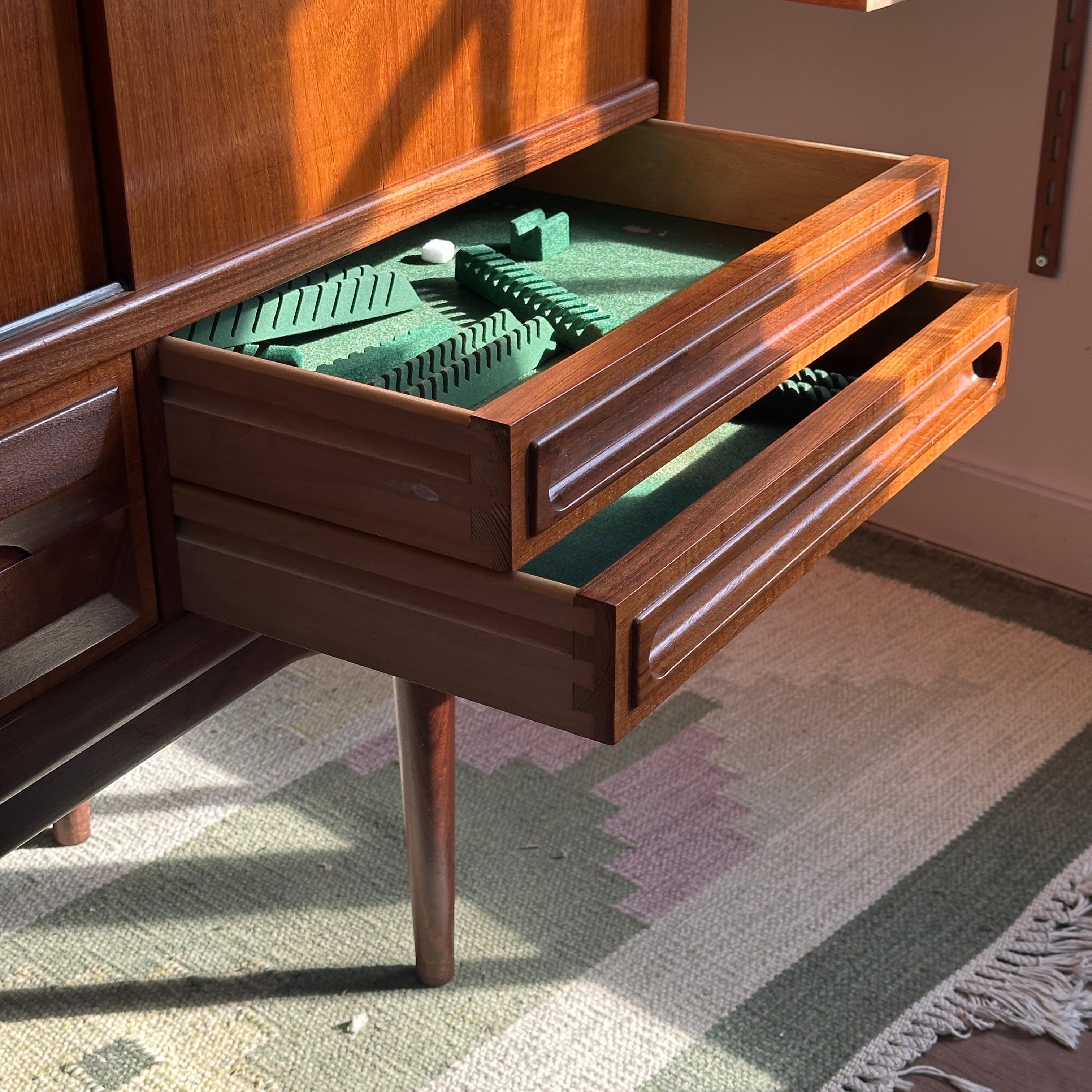 Teak Highboard by Johannes Andersen For Sale 1