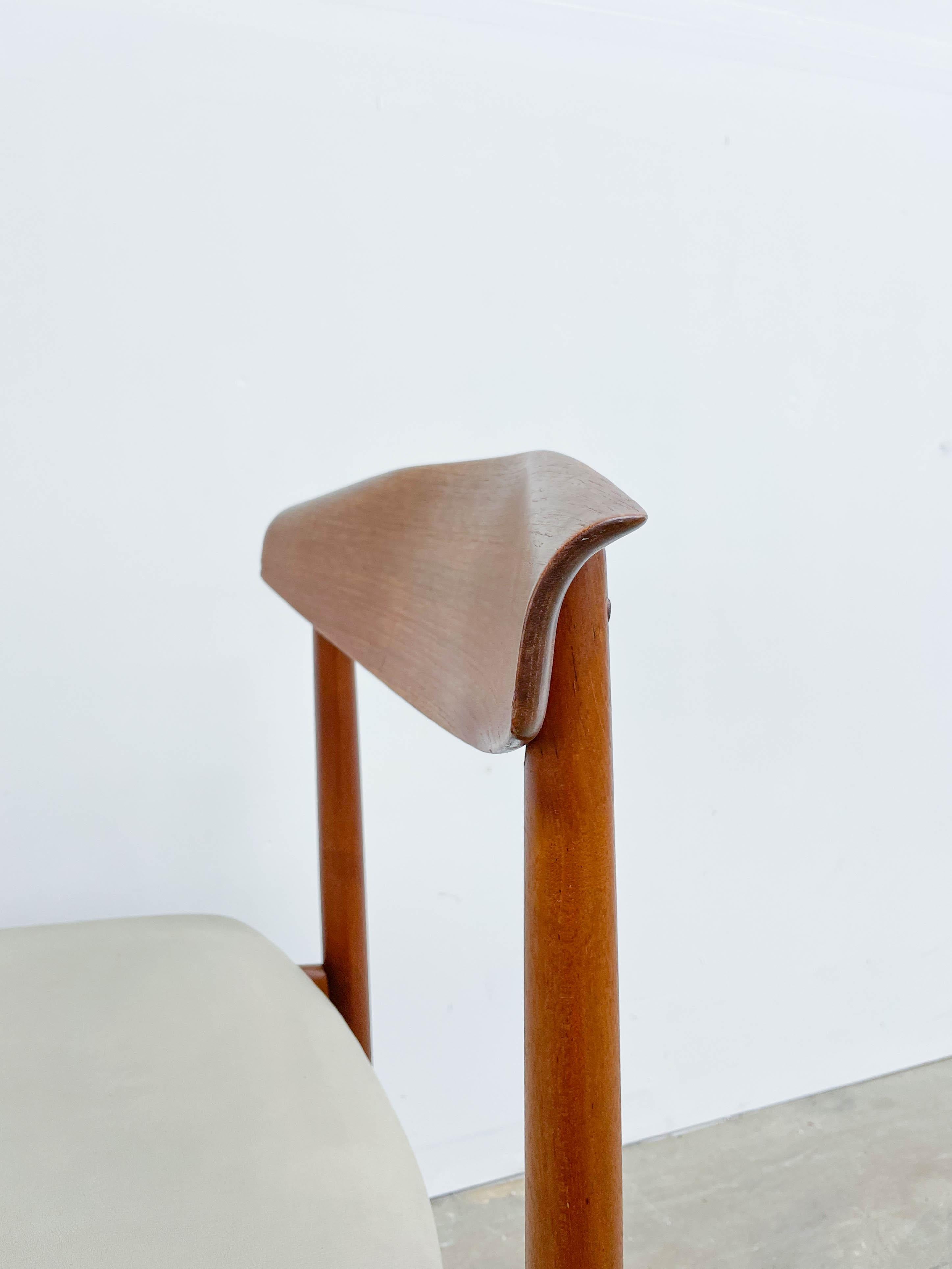 20th Century Teak Kofod Larsen Side Chair For Sale
