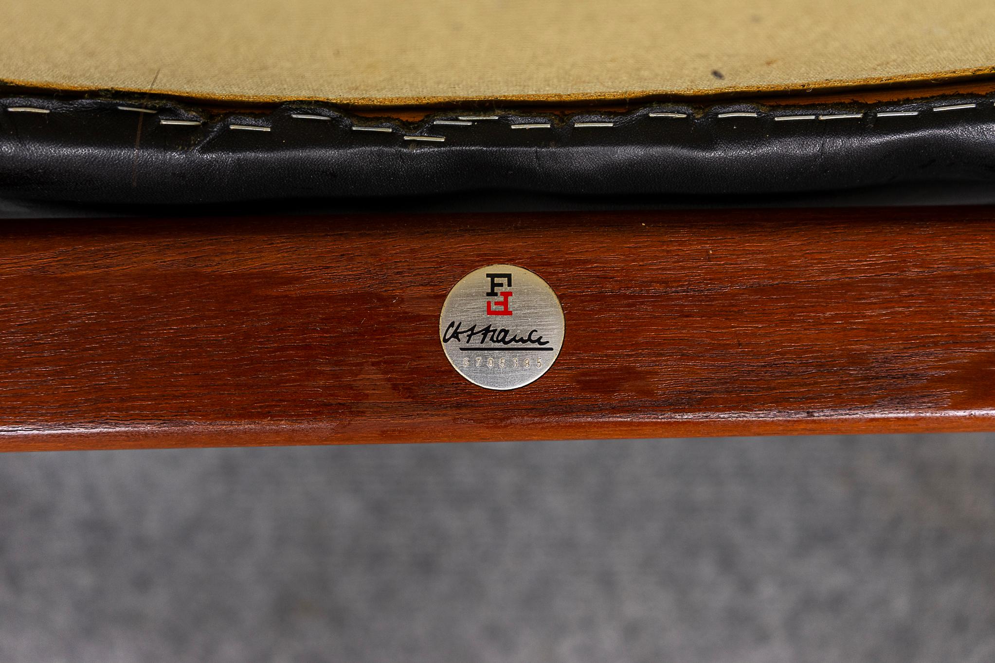 Sedia Bwana in teak e pelle di Finn Juhls in vendita 1