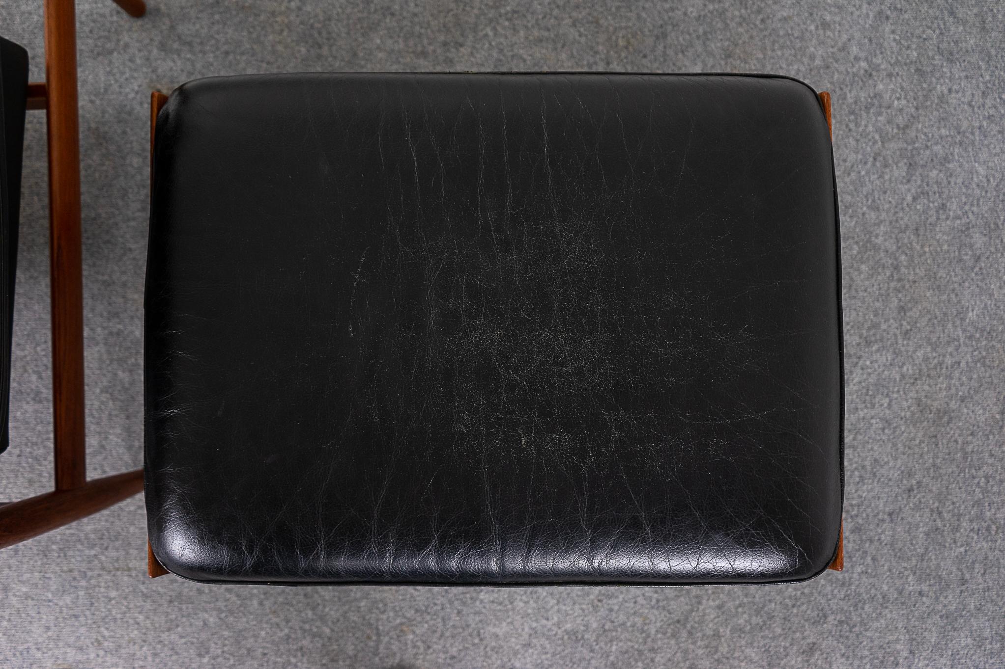 Teak & Leather Bwana Chair by Finn Juhl For Sale 3