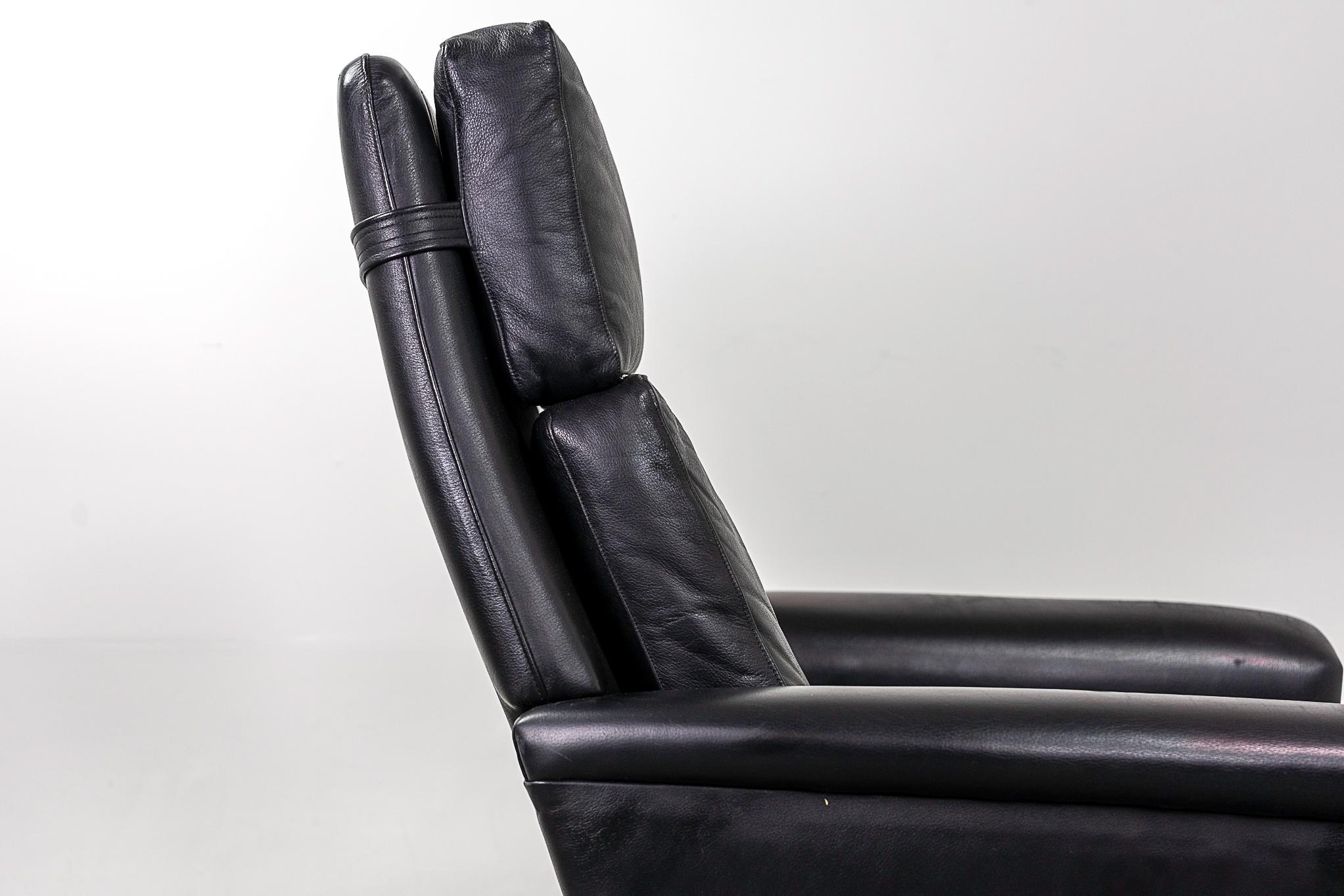 Teak & Leder Dänischer Lounge Stuhl mit hoher Rückenlehne im Angebot 6