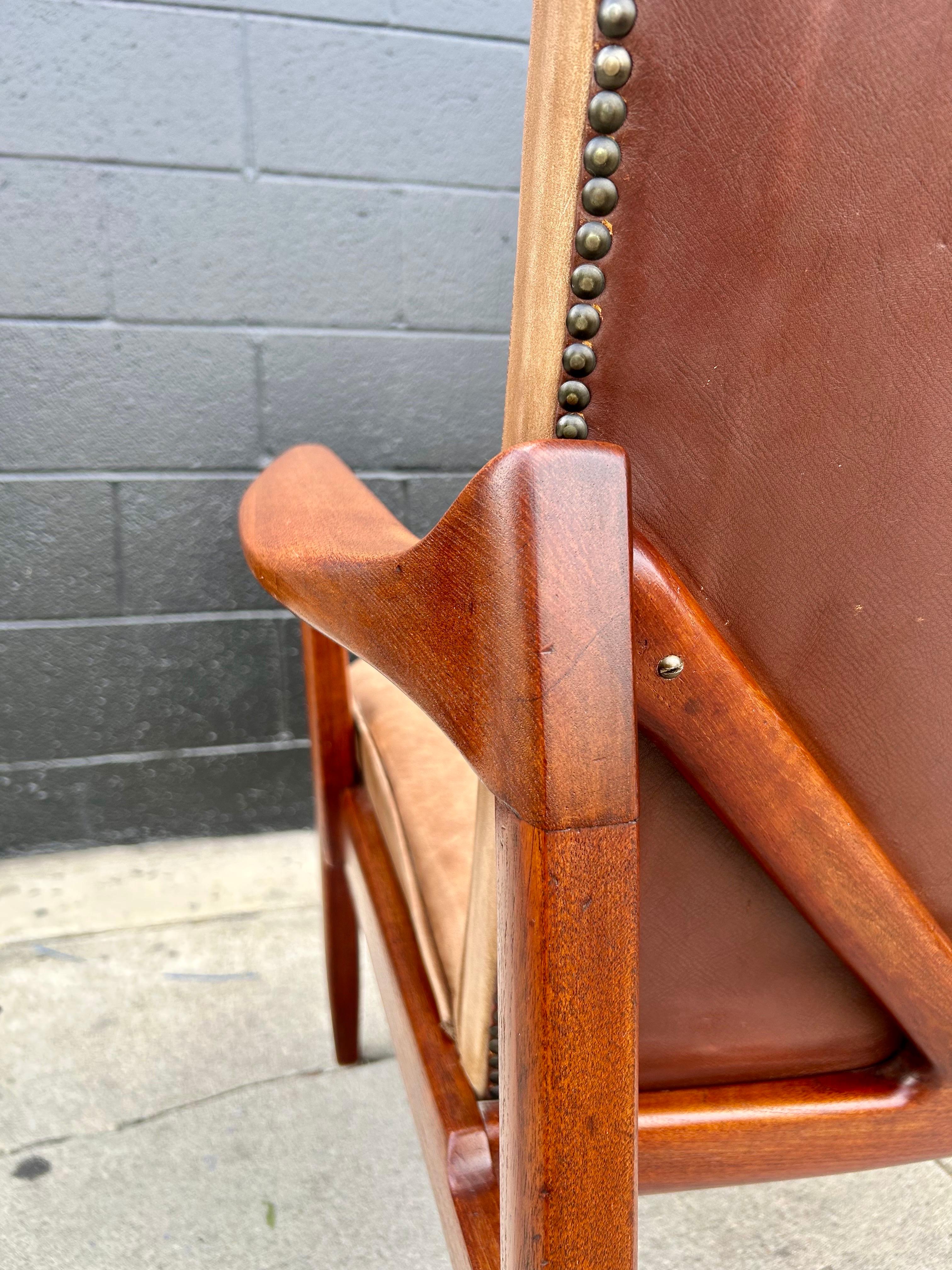 Teak + Leder Sessel Tove + Edvard Kindt-Larsen im Angebot 8