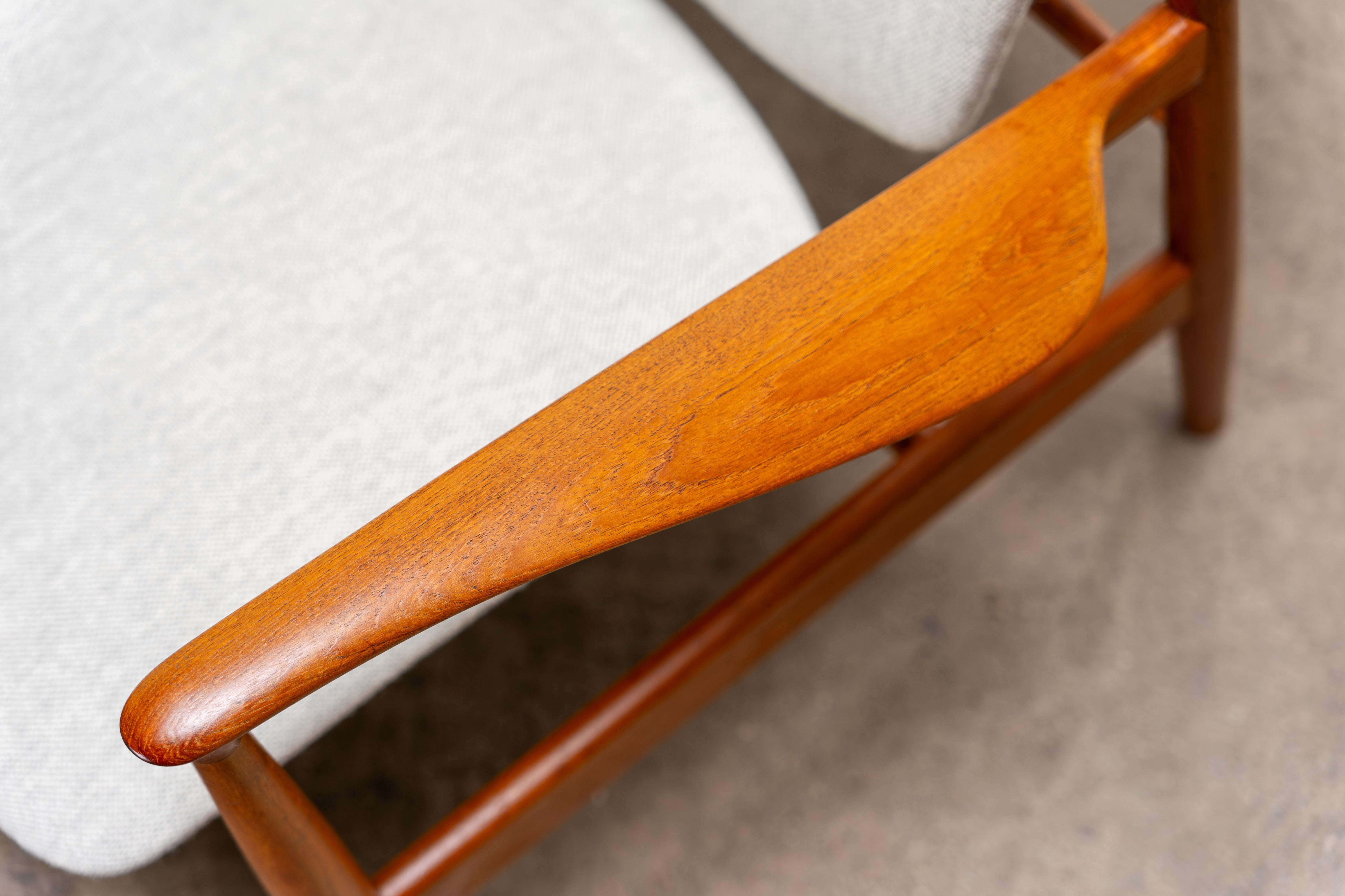 20ième siècle Chaise longue en teck 136 par Finn Juhl pour France & Daverkosen, Danemark années 1950 en vente