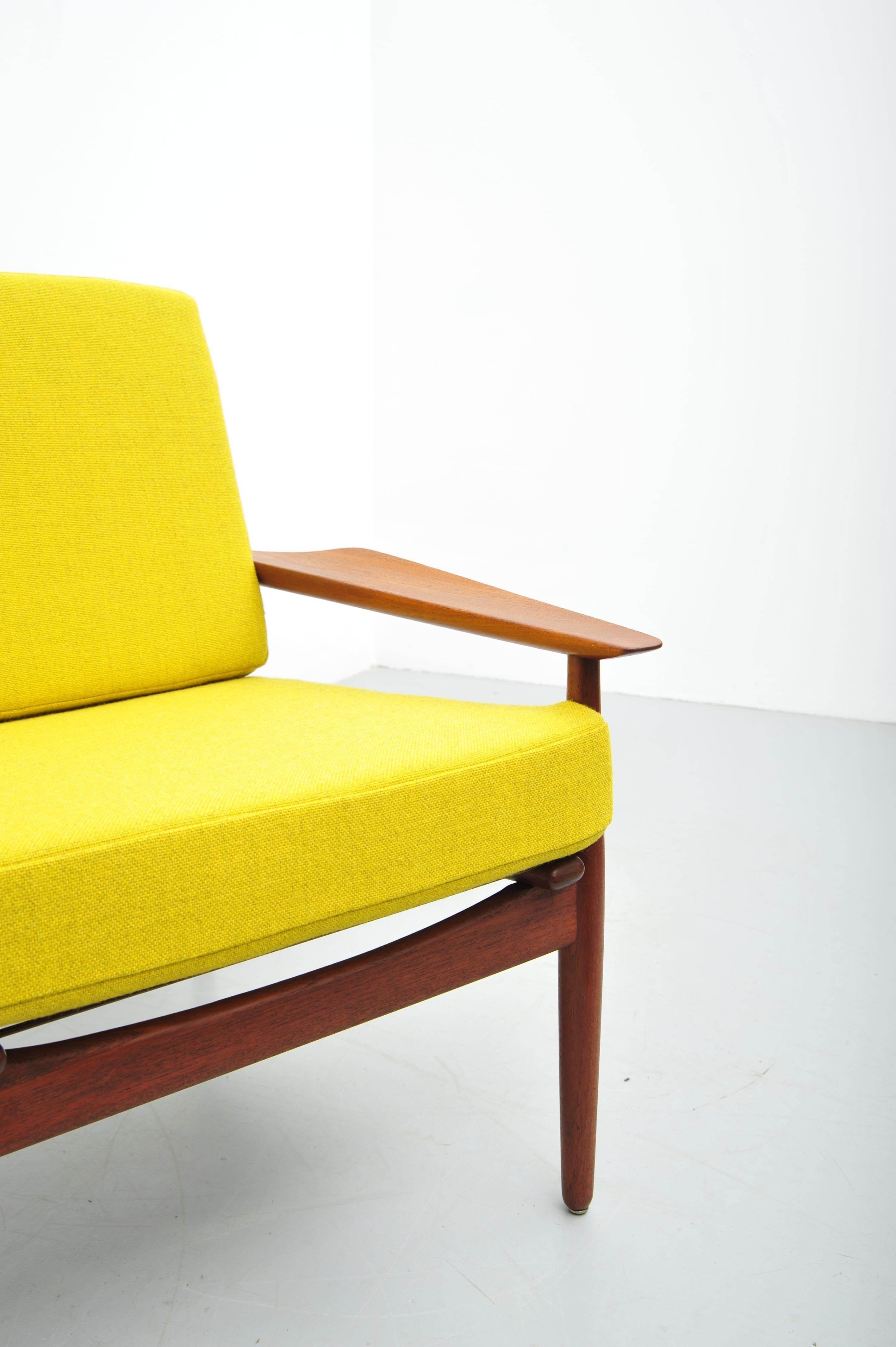 Tissu d'ameublement Chaise longue en teck par Arne Vodder pour Glostrup, années 1950 en vente