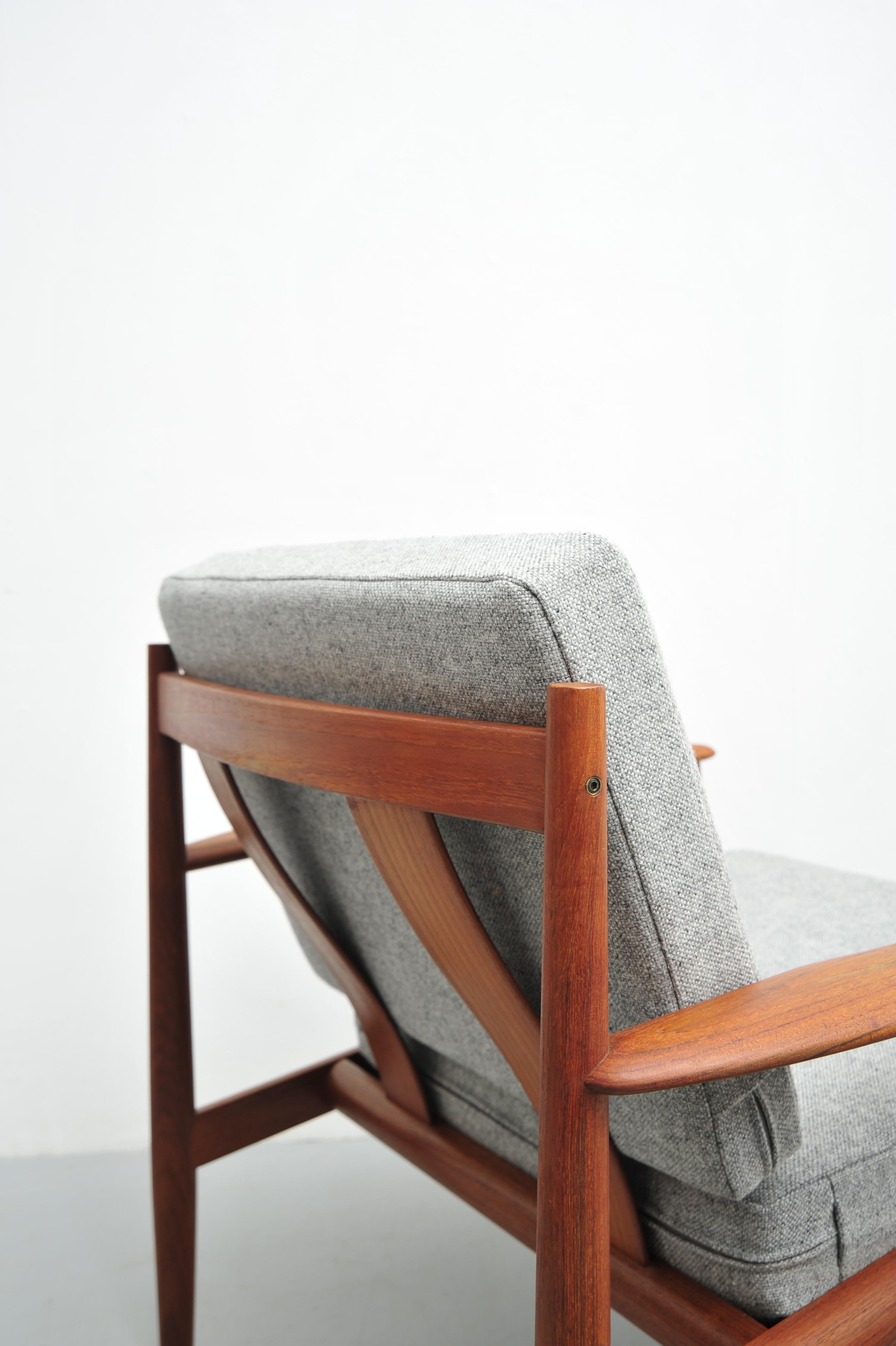 Mid-20th Century Teak Lounge Chair by Grete Jalk for France & Son, Grey Upholstery For Sale