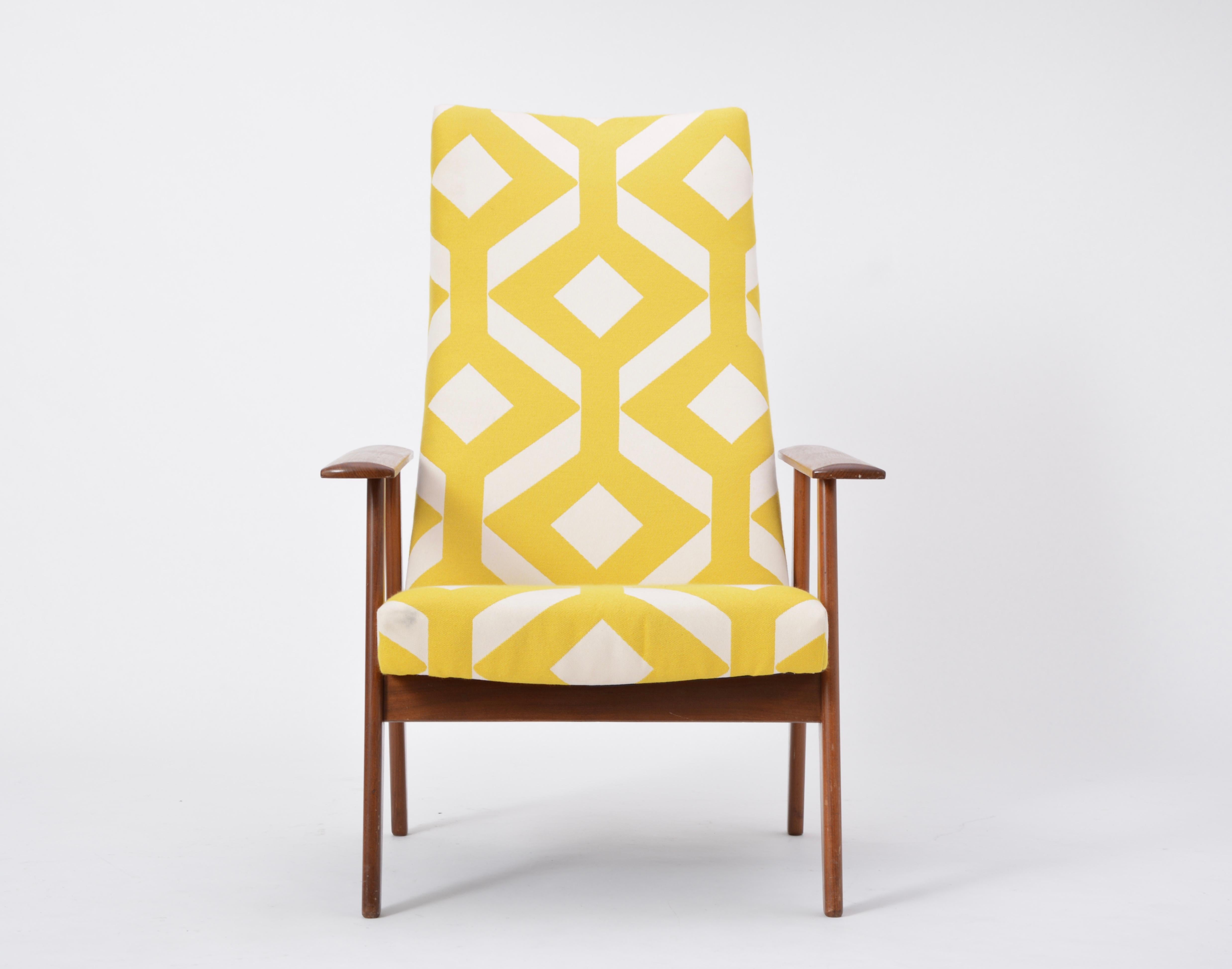 Dutch Mid-Century Modern Teak Lounge Chair by Topform  1