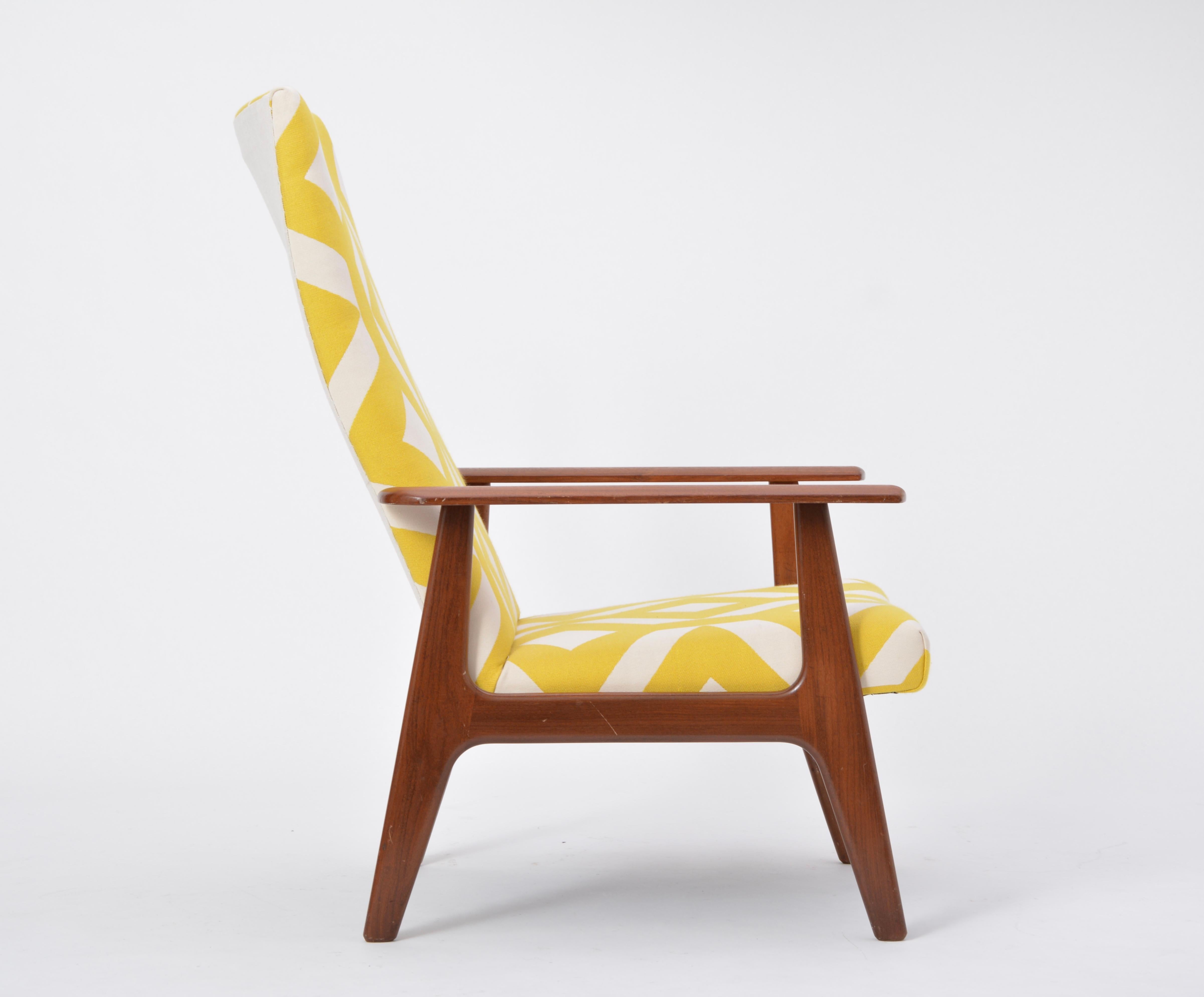 Dutch Mid-Century Modern Teak Lounge Chair by Topform  2