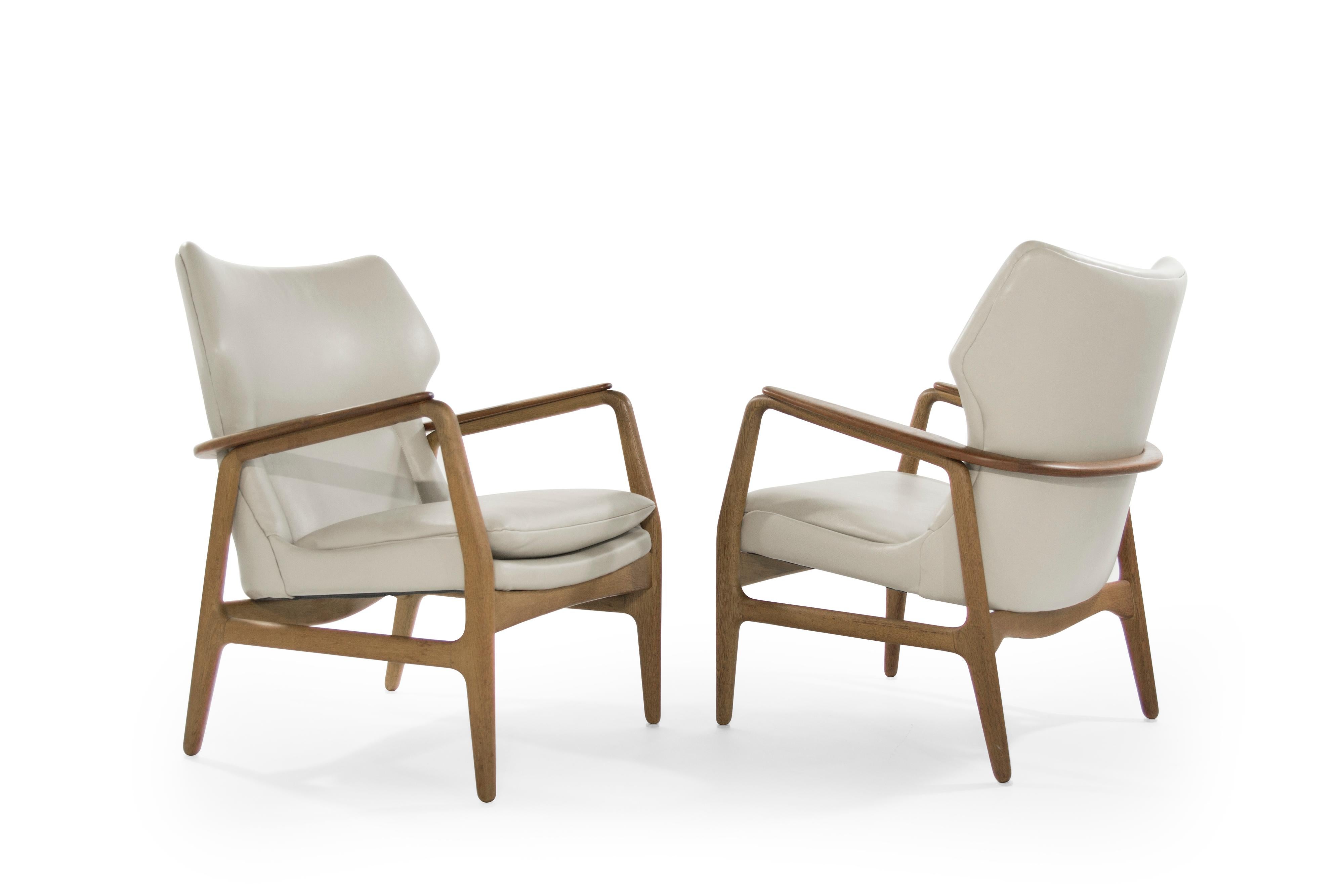 Teak Lounge Chairs by Aksel Bender Madsen for Bovenkamp In Good Condition In Westport, CT