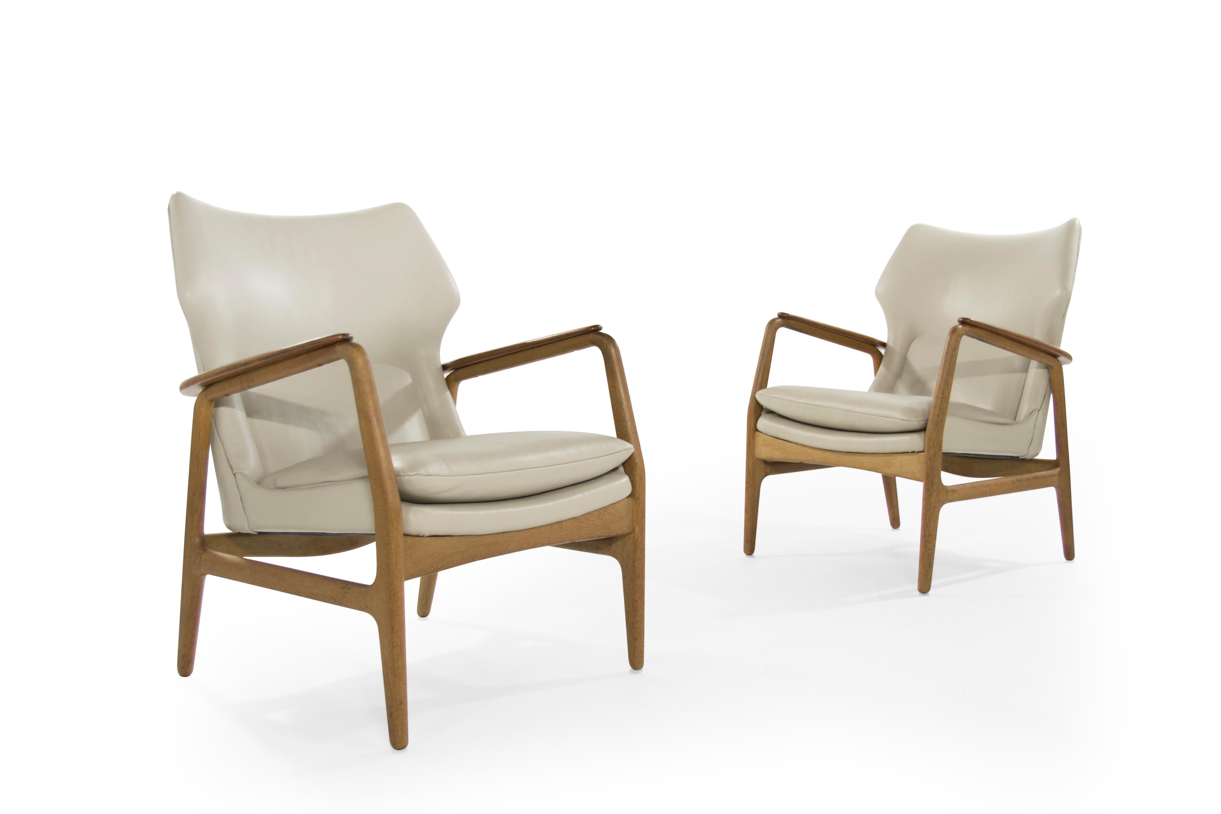 20th Century Teak Lounge Chairs by Aksel Bender Madsen for Bovenkamp