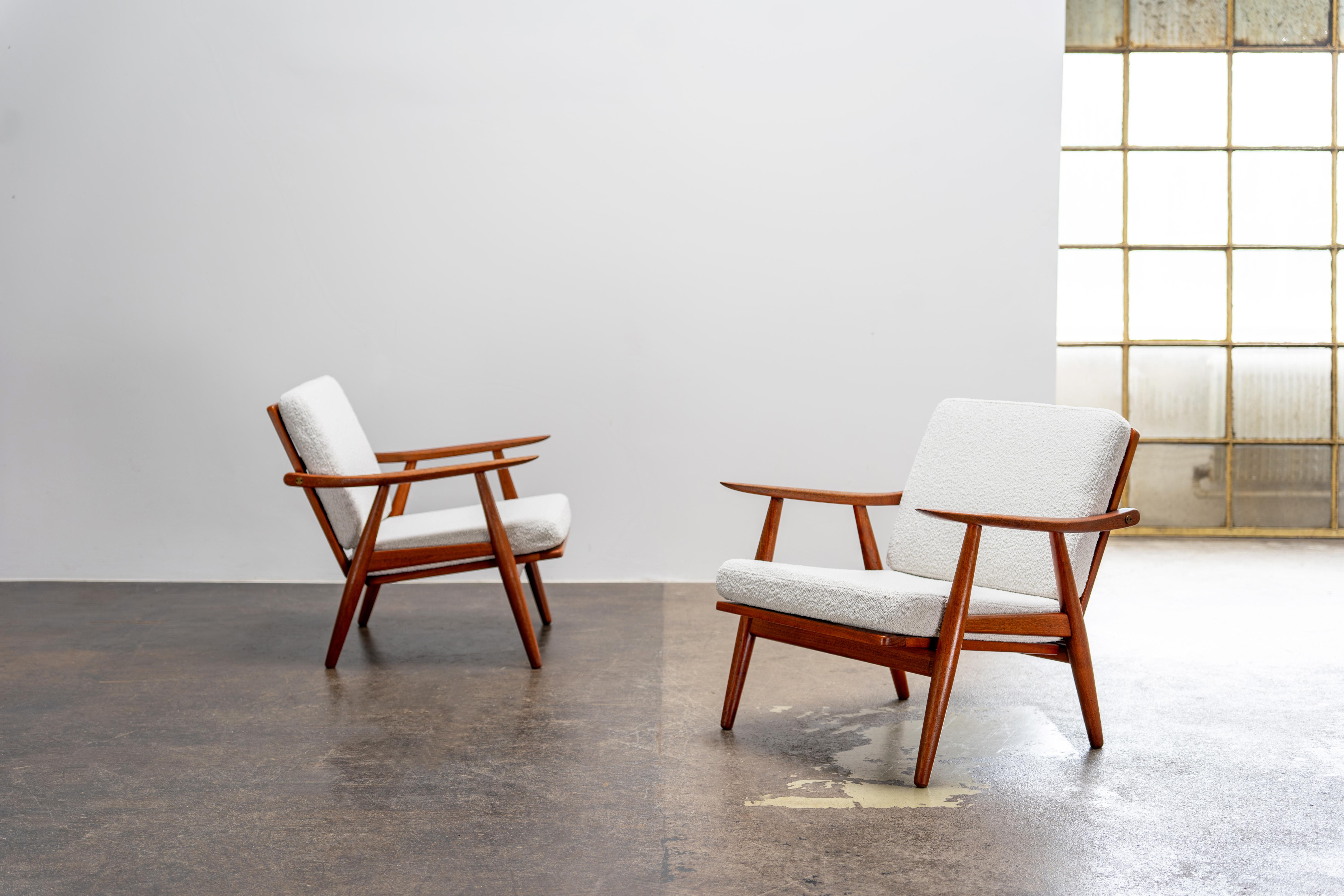 Scandinavian Modern Teak Lounge Chairs by Hans Wegner for Getama GE-270, 1956