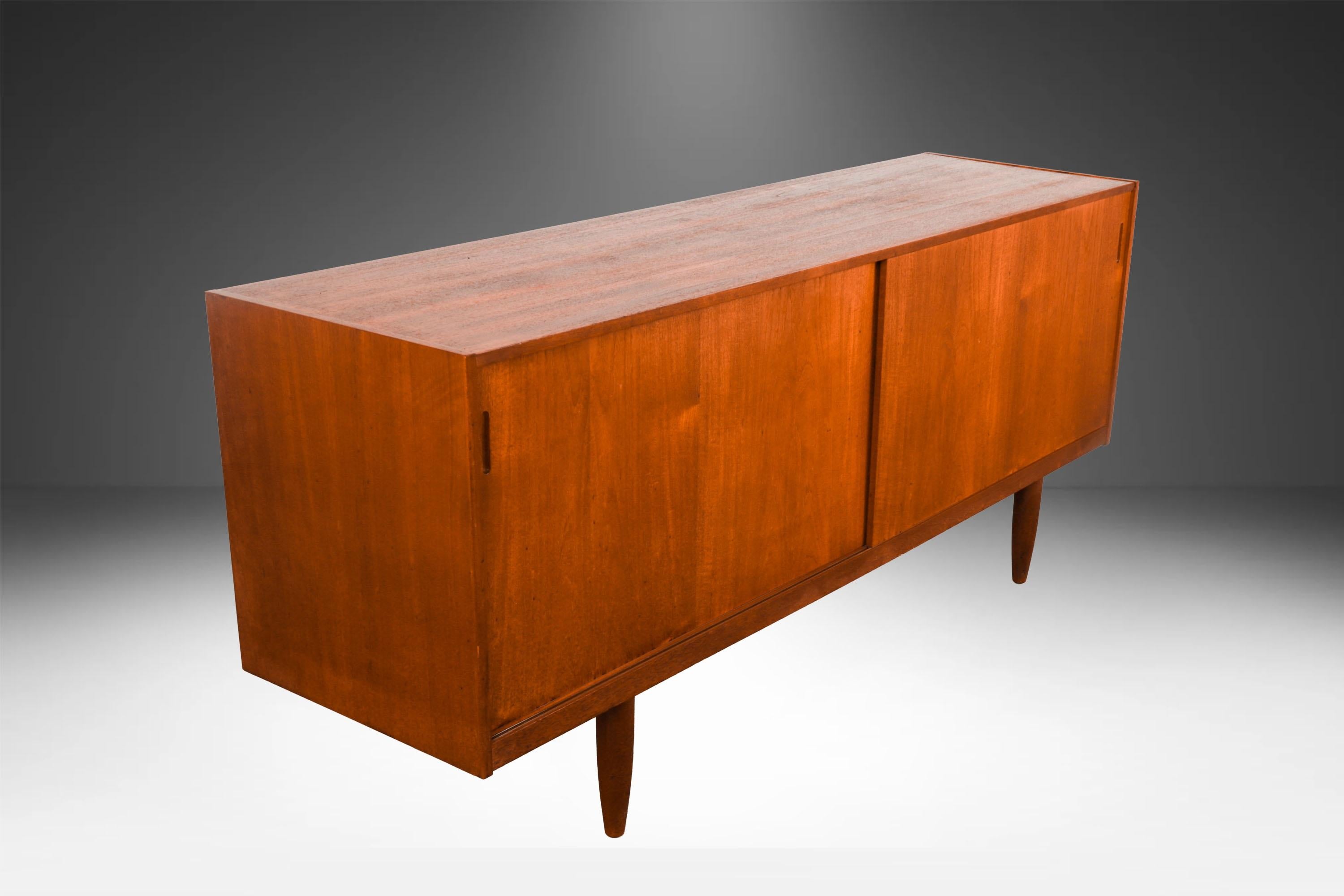 Teak Mid Century Dänemark Schiebetür Anrichte Credenza im Angebot 5