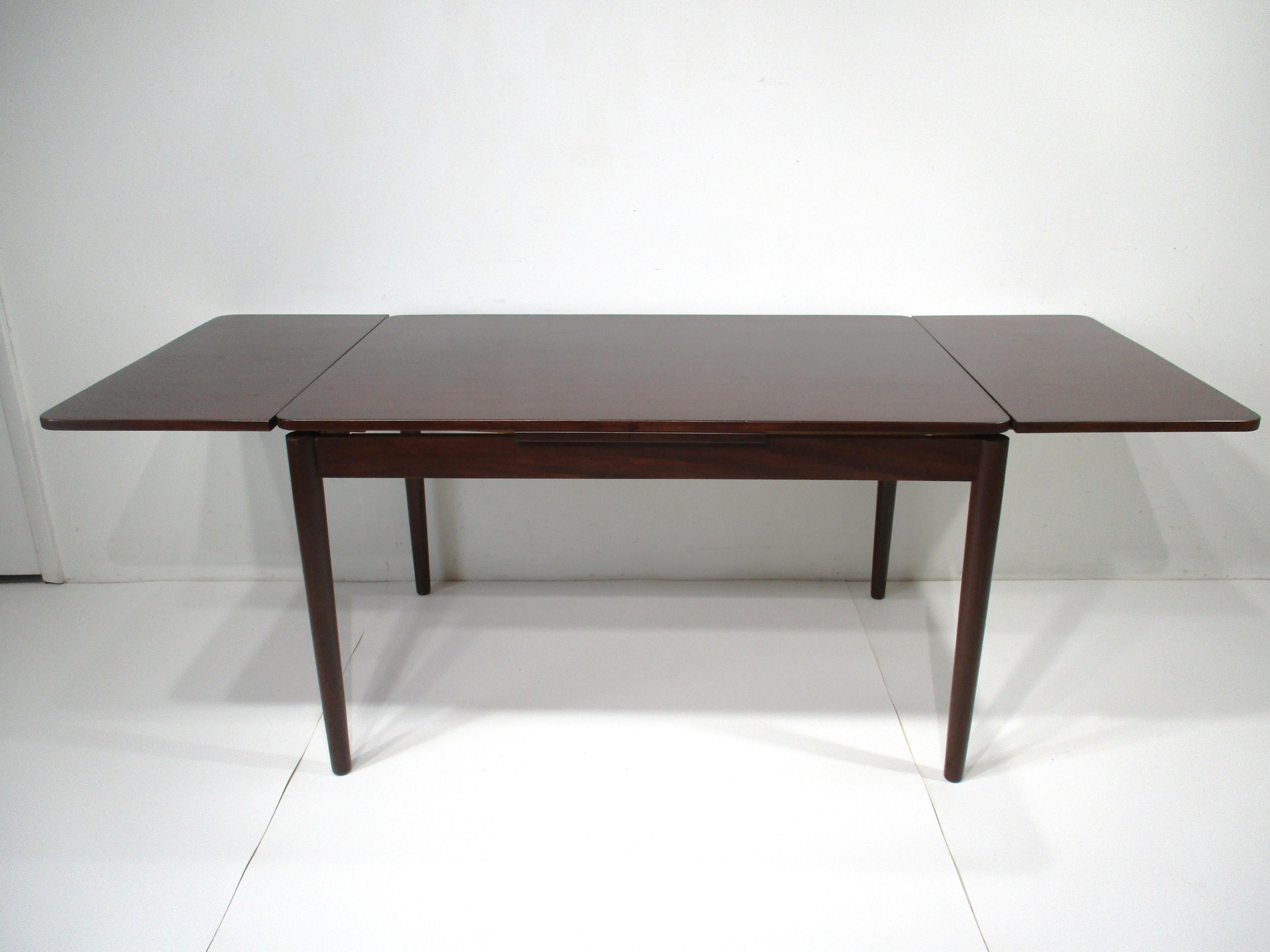 Table de salle à manger à rallonge de style danois en teck Yngve Ekstrom, Suède en vente 5