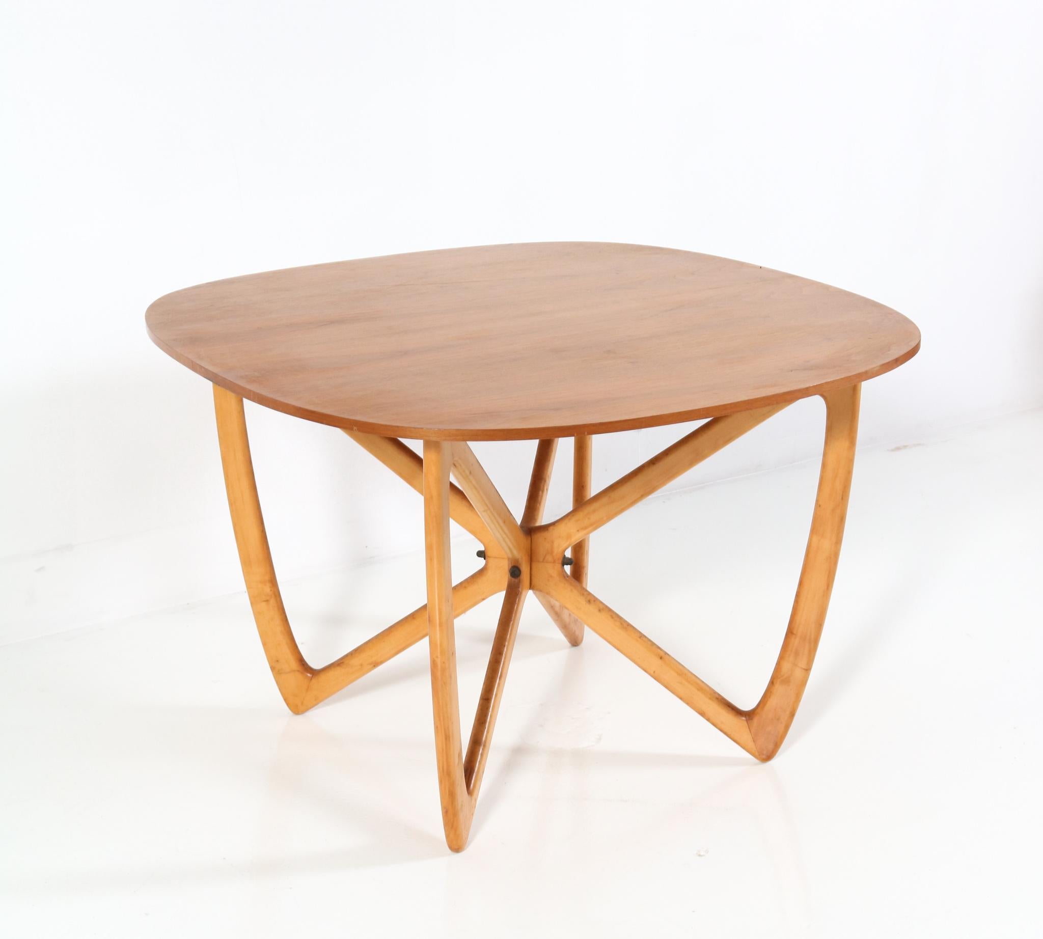 Tavolino da caffè moderno di metà secolo in teak, 1958 In condizioni buone in vendita a Amsterdam, NL