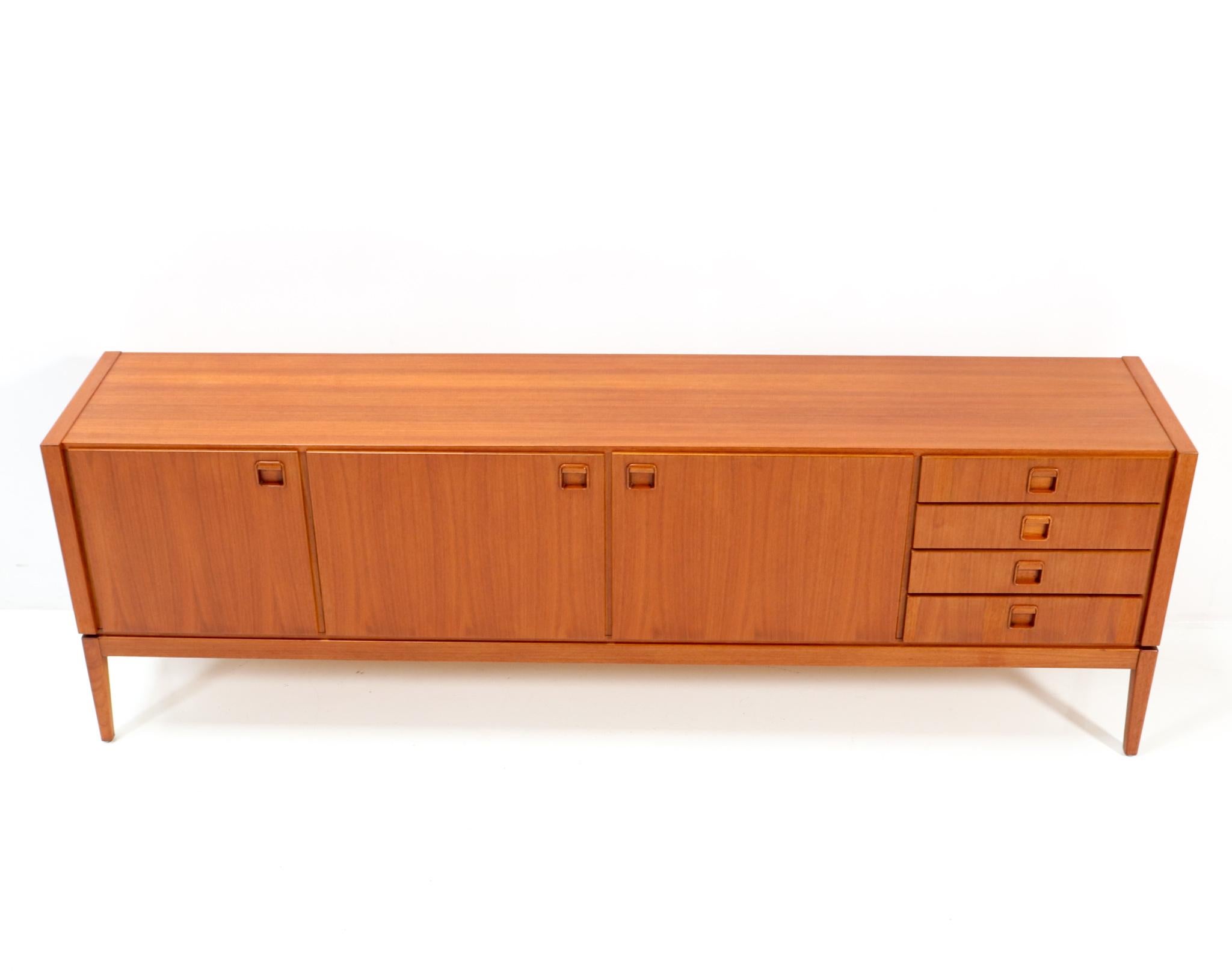 Teak Mid-Century Modern Credenza by Rudolf Bernd Glatzel for Fristho, 1960s In Good Condition In Amsterdam, NL