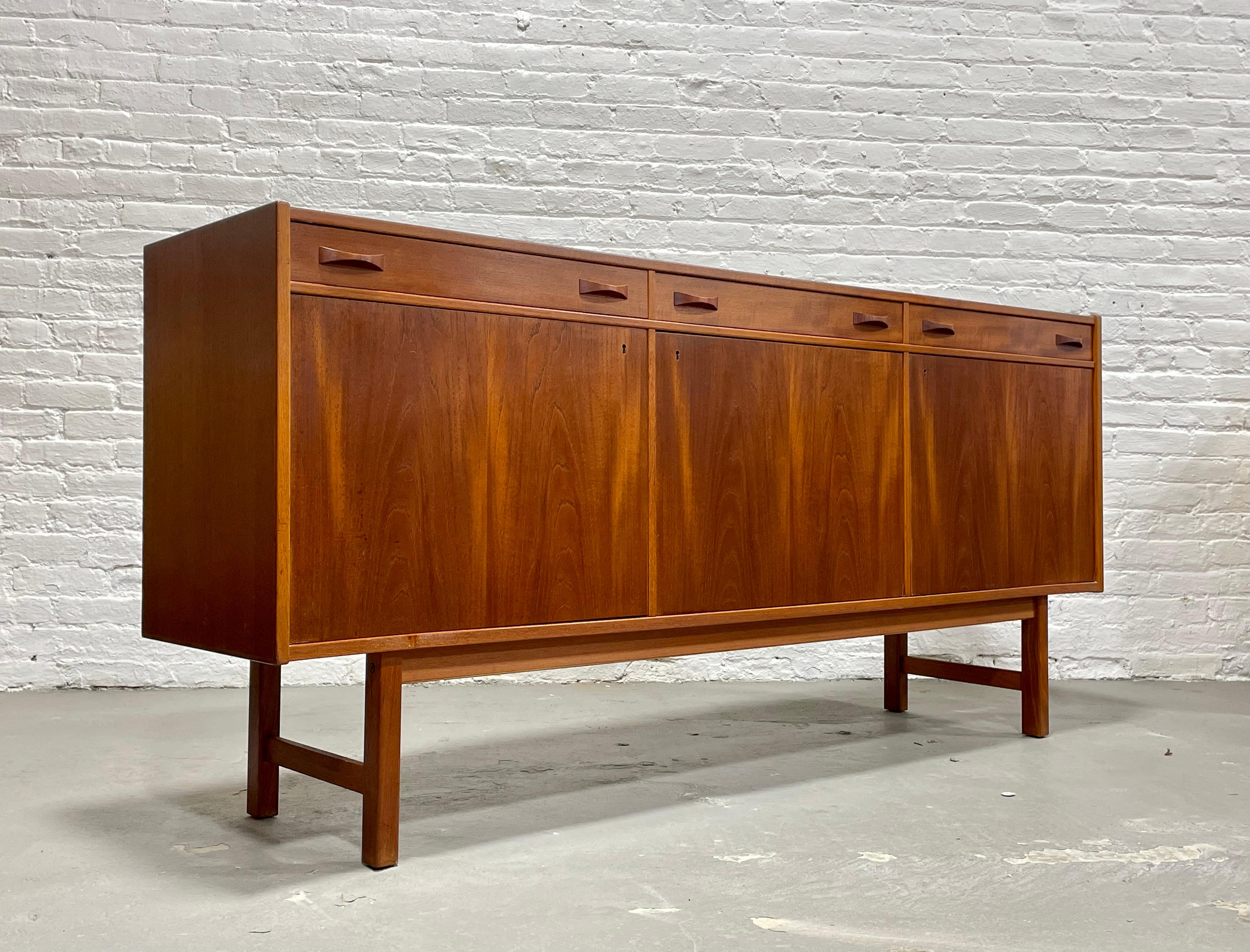 TEAK Mid Century MODERN CREDENZA by Ulferts, Made in Sweden, c. 1960's In Good Condition In Weehawken, NJ