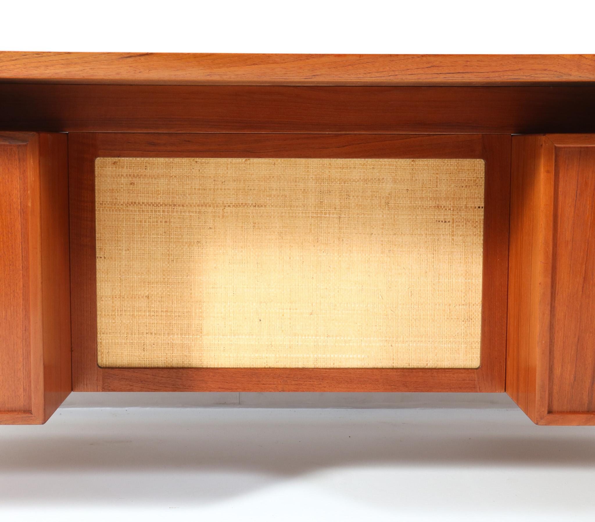 Teak Mid-Century Modern Executive Desk 207 by Arne Vodder for Sibast, 1960s For Sale 10
