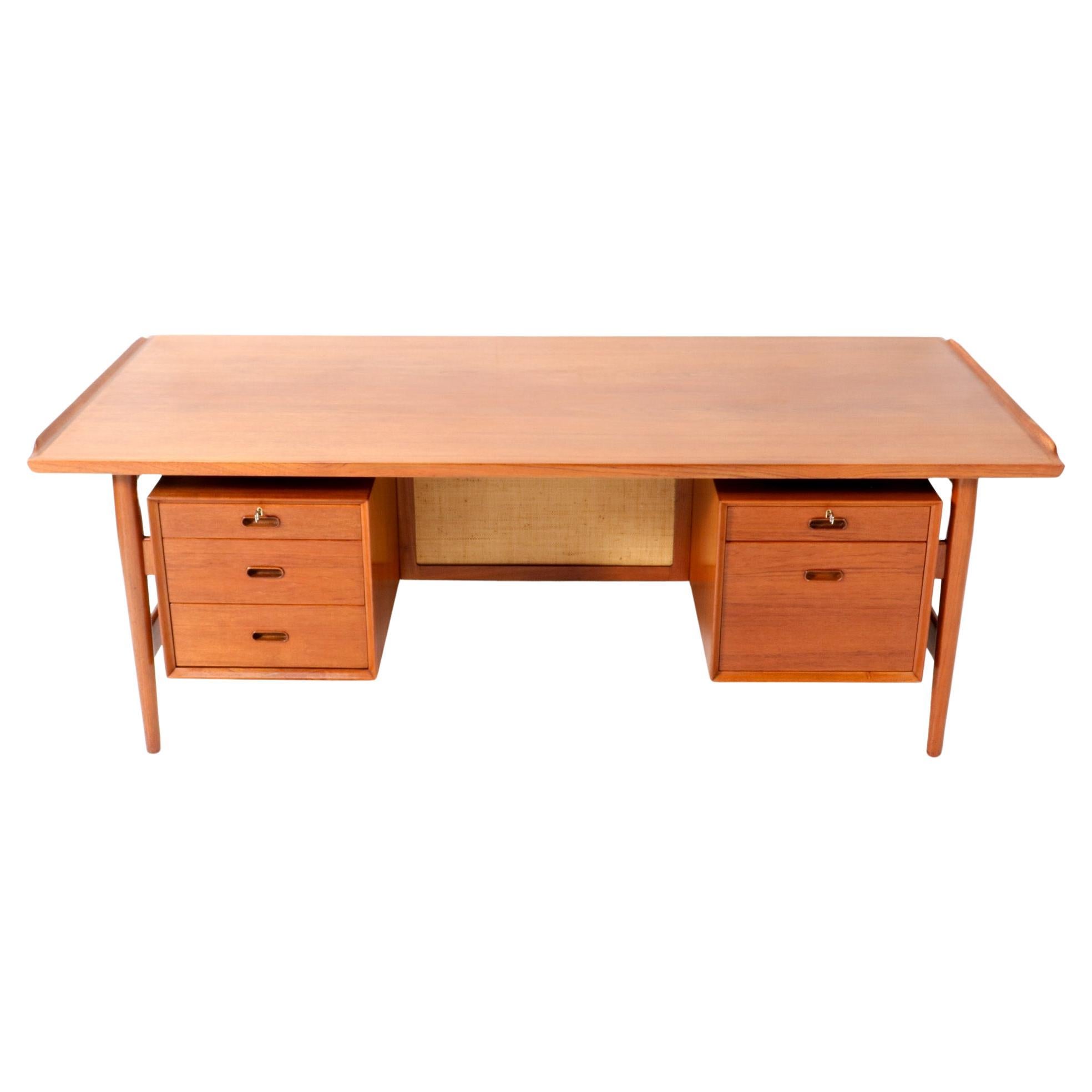 Teak Mid-Century Modern Executive Desk 207 by Arne Vodder for Sibast, 1960s For Sale