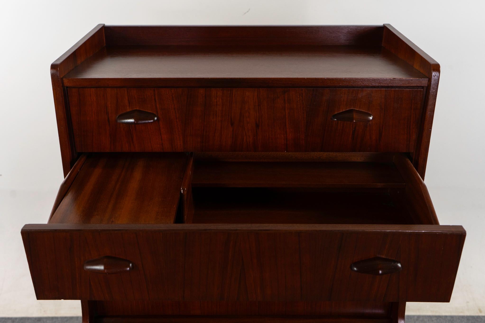 Teak Mid-Century Modern Highboy Dresser/Vanity For Sale 3