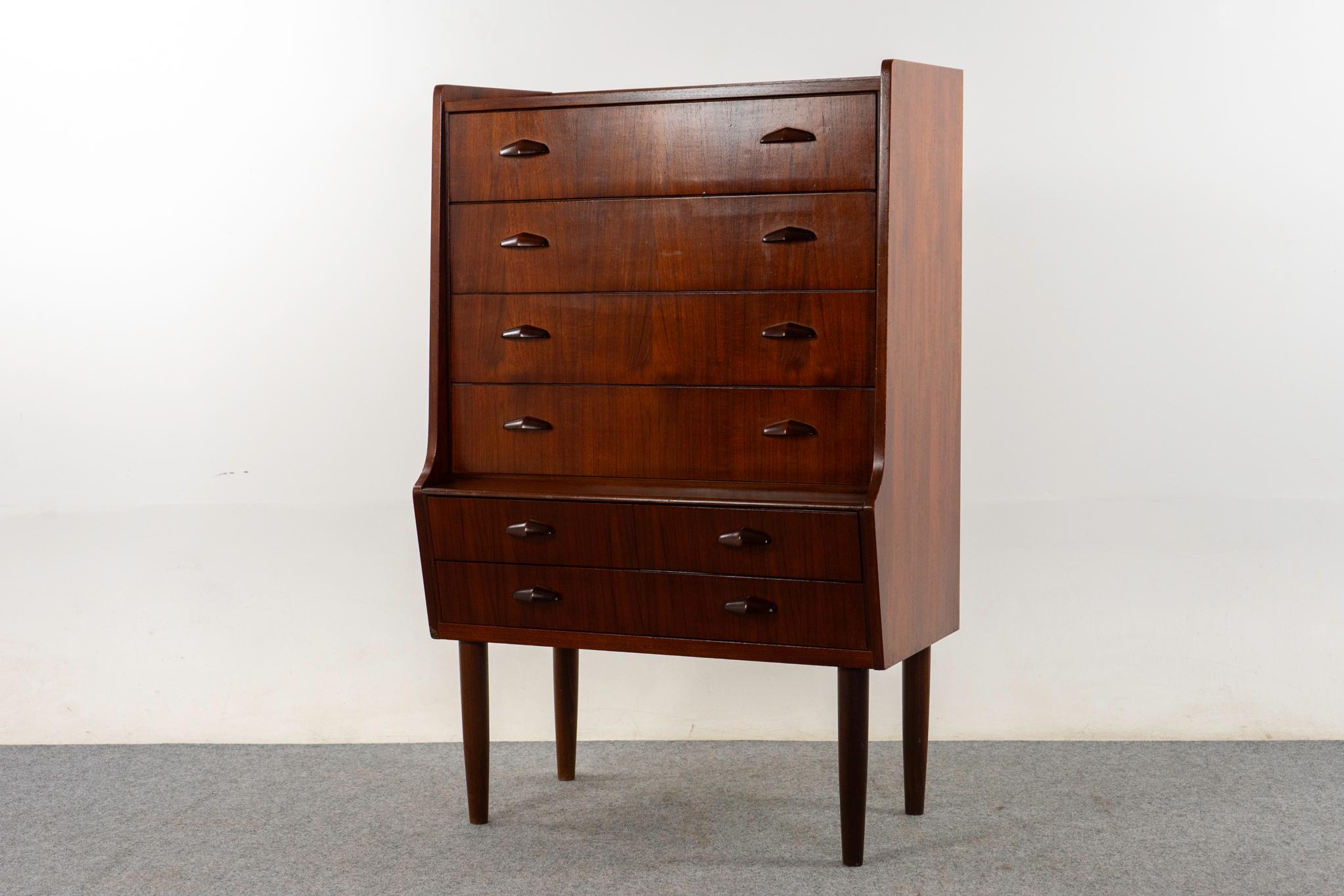 Teak Mid-Century Modern Highboy Dresser/Vanity For Sale 4