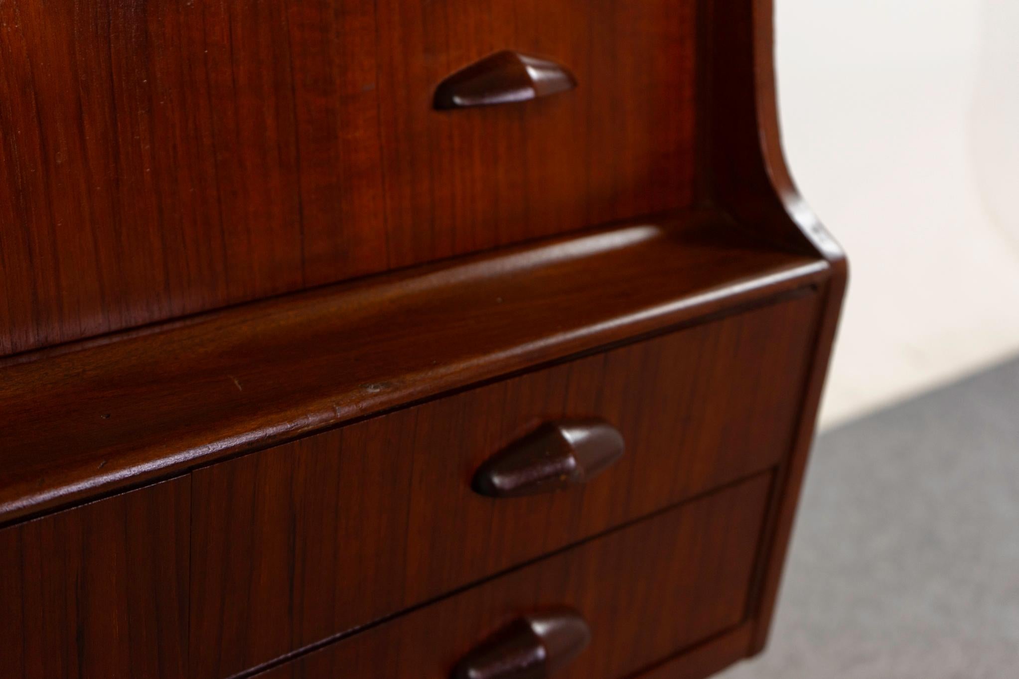 Veneer Teak Mid-Century Modern Highboy Dresser/Vanity For Sale