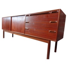 Teak minimalist retro 1960s sideboard beautifully clean architectural lines
