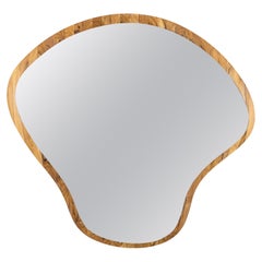 Specchio in teak con placca unica in finitura argento e design organico - Pantê Line