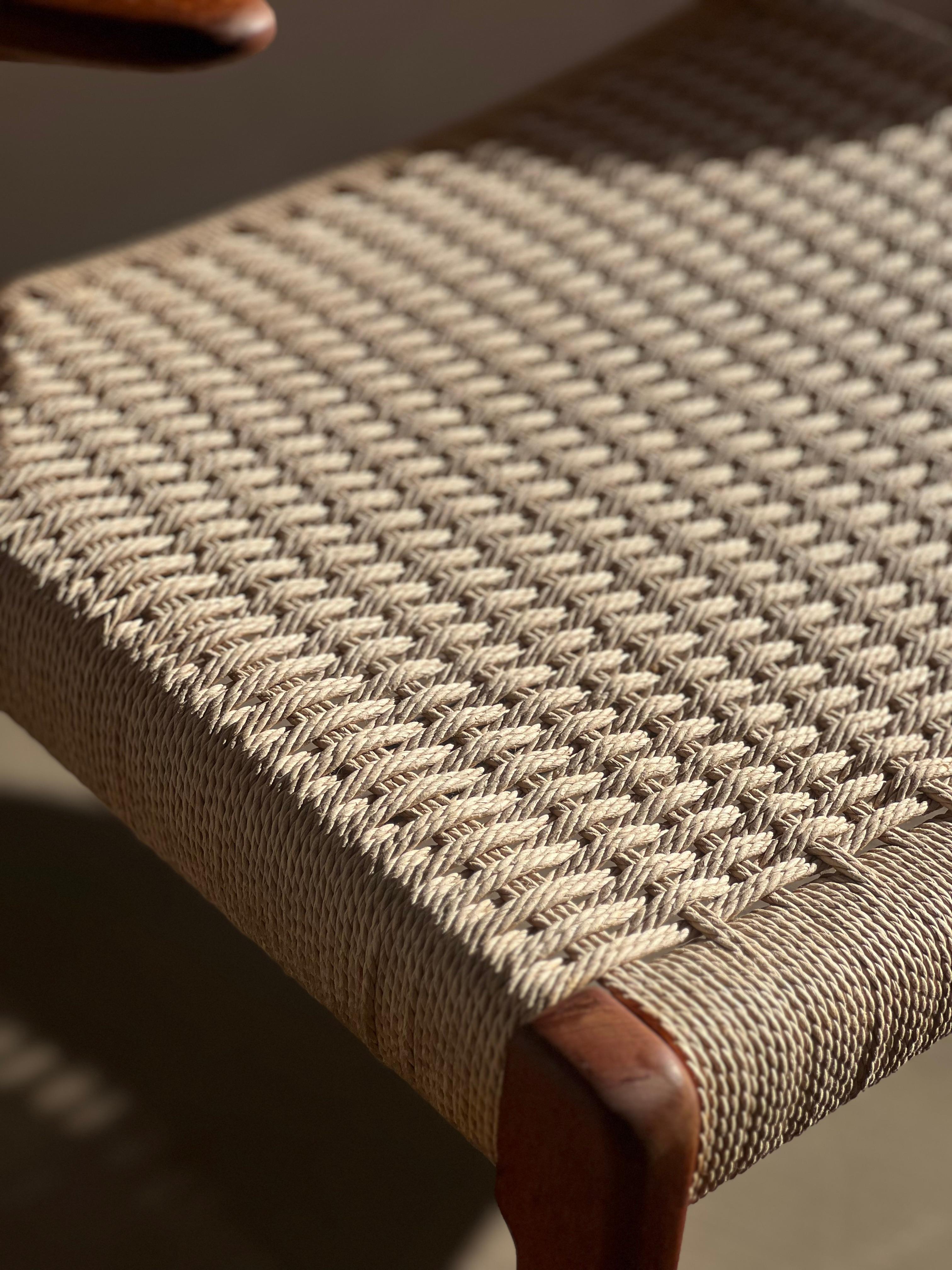 Chaise de salle à manger Møller Model 55 en teck, Design/One par Niels Otto Møller en vente 2