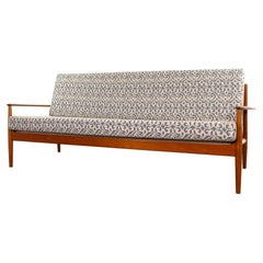 Teakholz-Sofa Modell 128 von Grete Jalk
