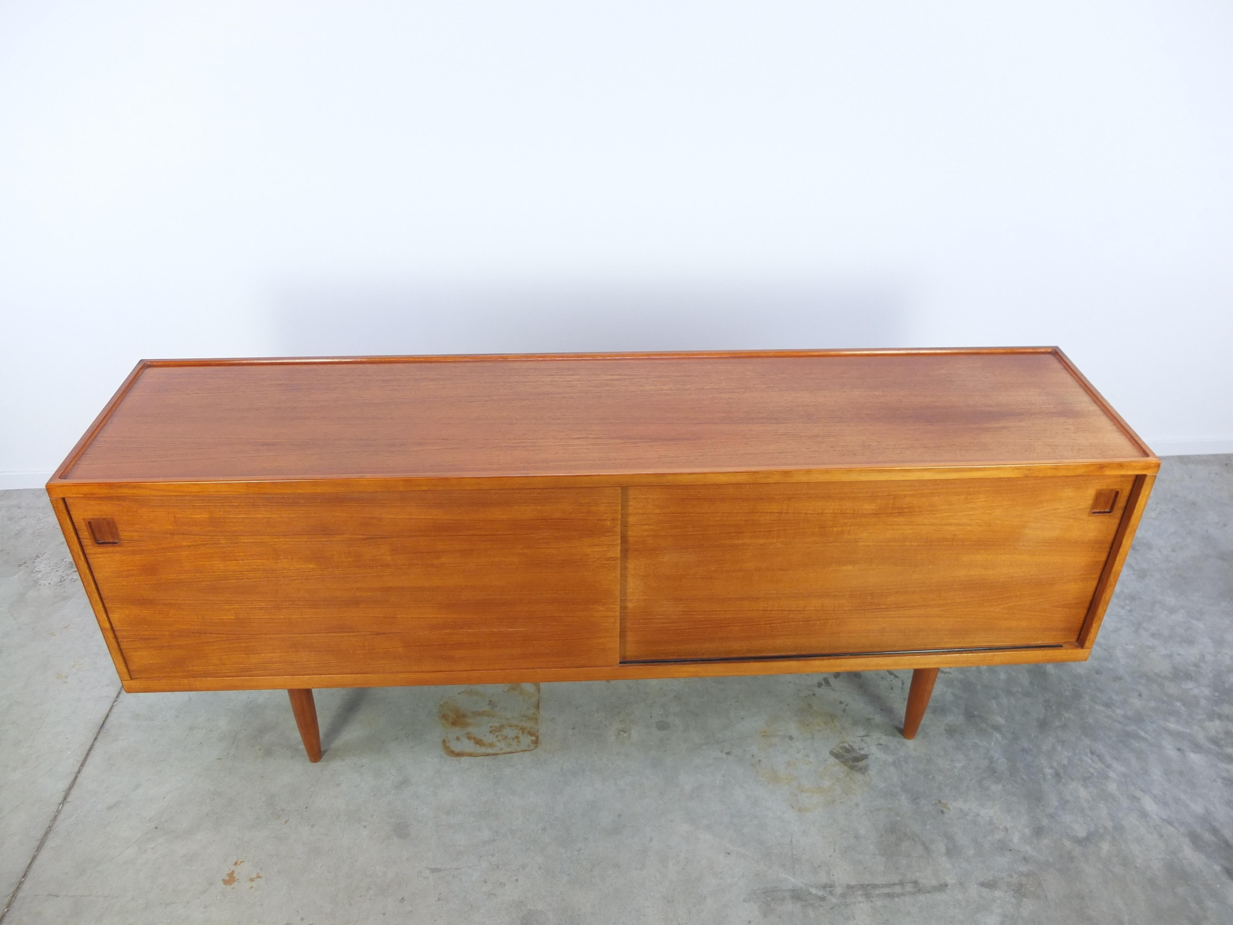 Scandinavian Modern Teak 'Model 20' Sideboard by Niels O. Møller for J.L. Møllers Møbelfabrik, 1950s