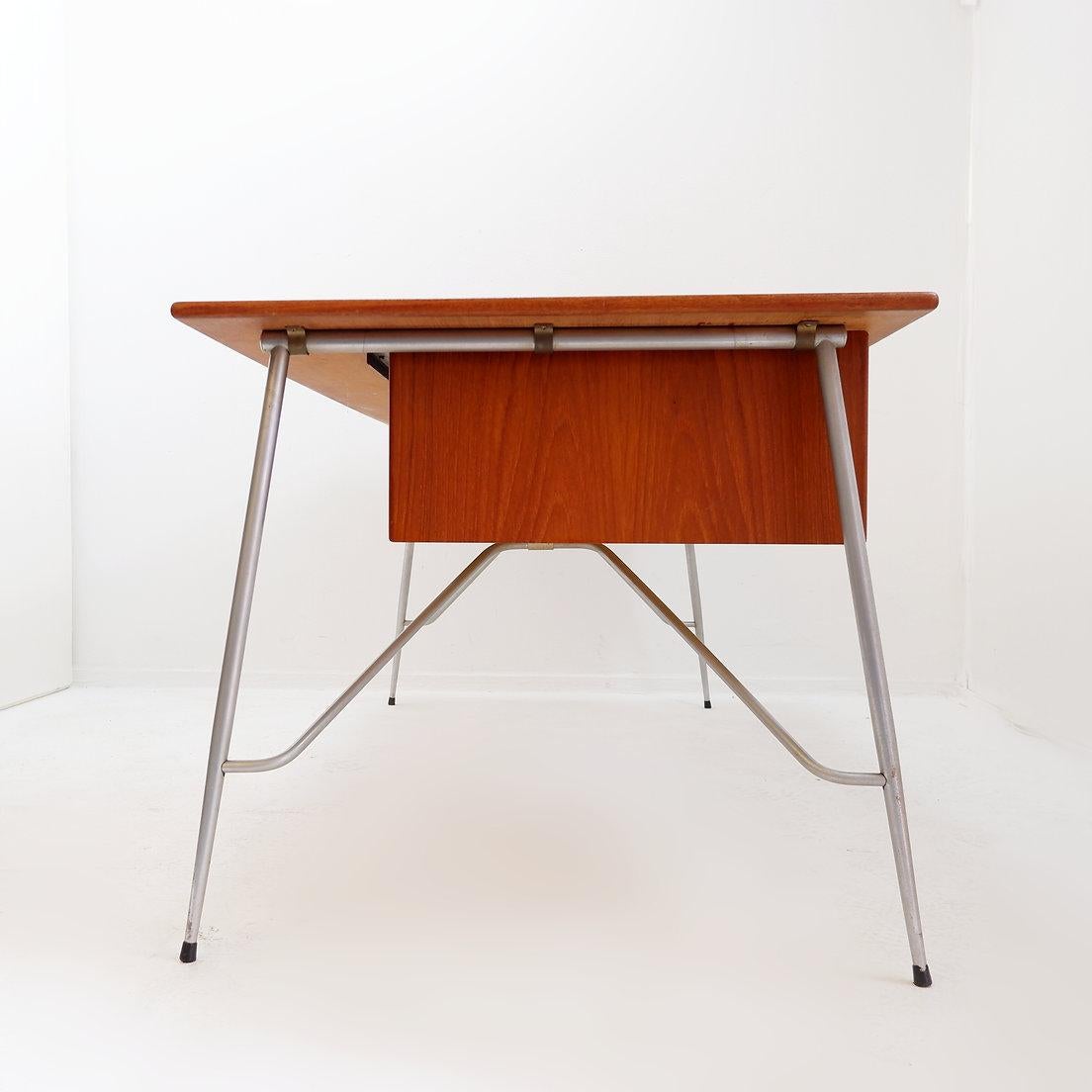 Teak Model 202 Desk by Børge Mogensen, 1950s in vendita 6