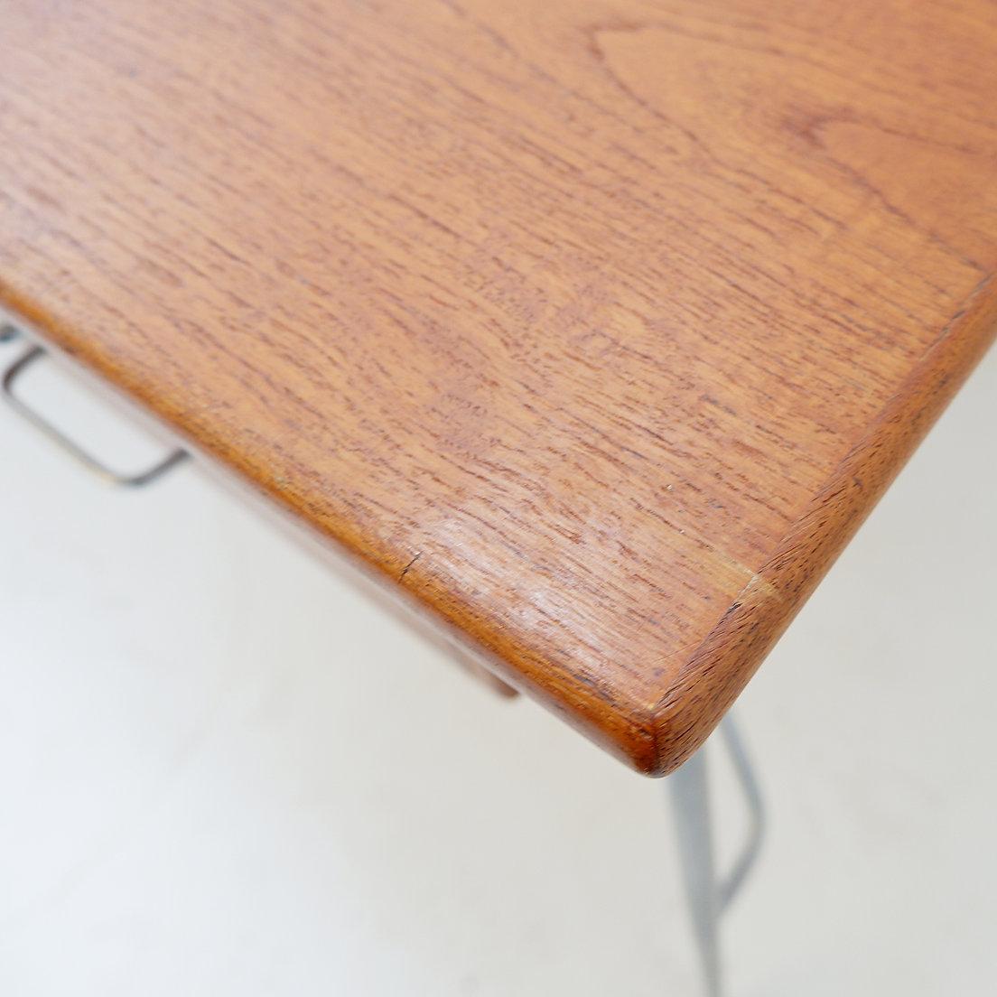 Teak Model 202 Desk by Børge Mogensen, 1950s in vendita 9