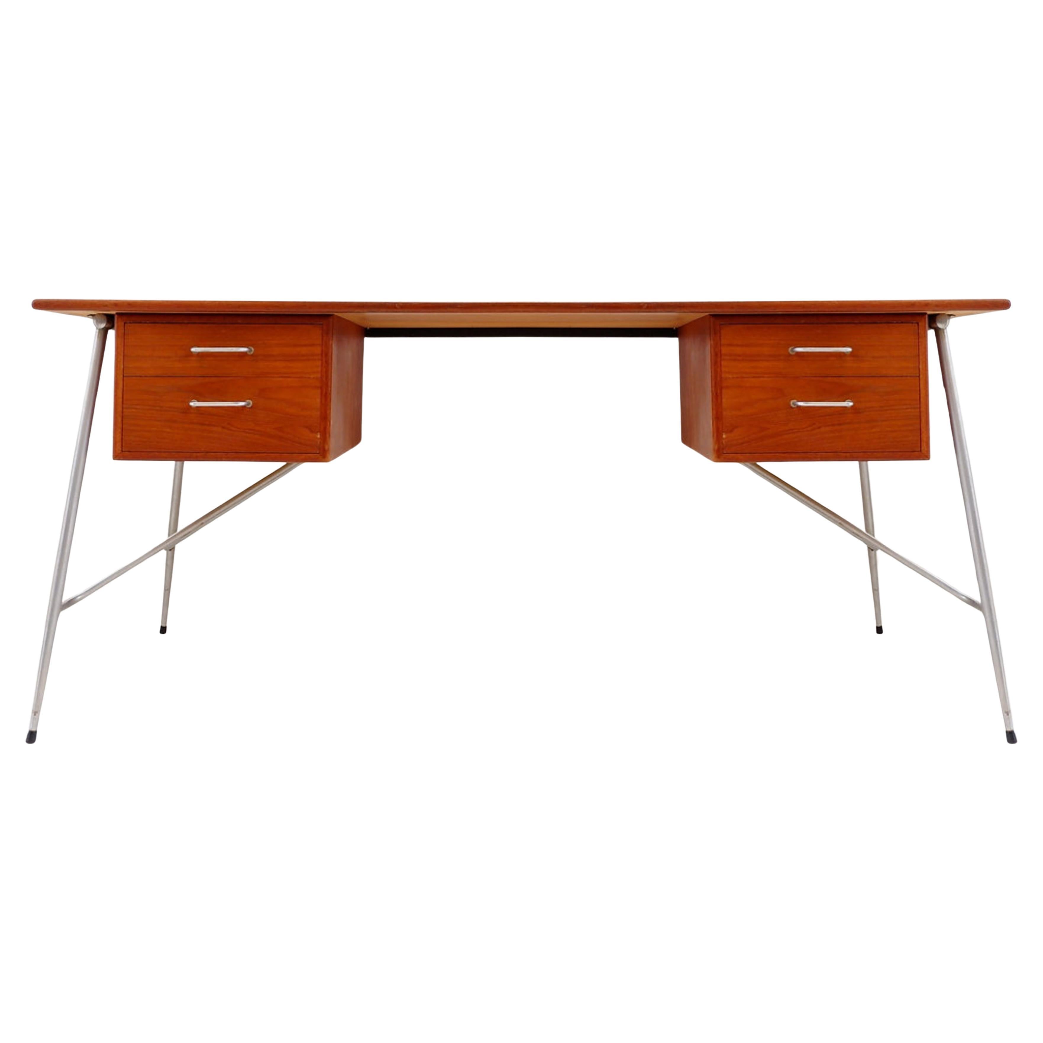 Teak Model 202 Desk by Børge Mogensen, 1950s in vendita