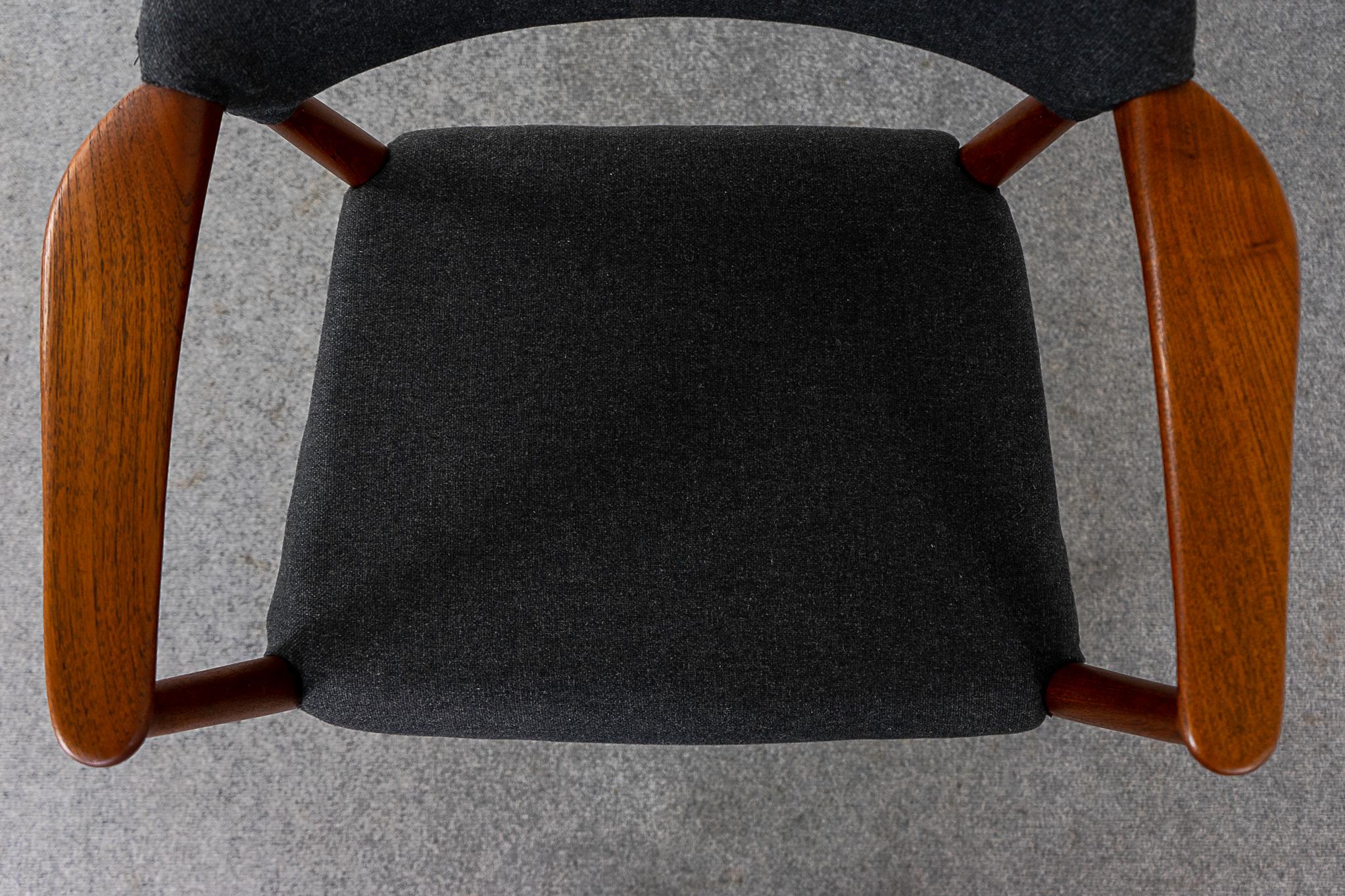 Mid-20th Century Teak Model 223 Arm Chair by Kurt Olsen