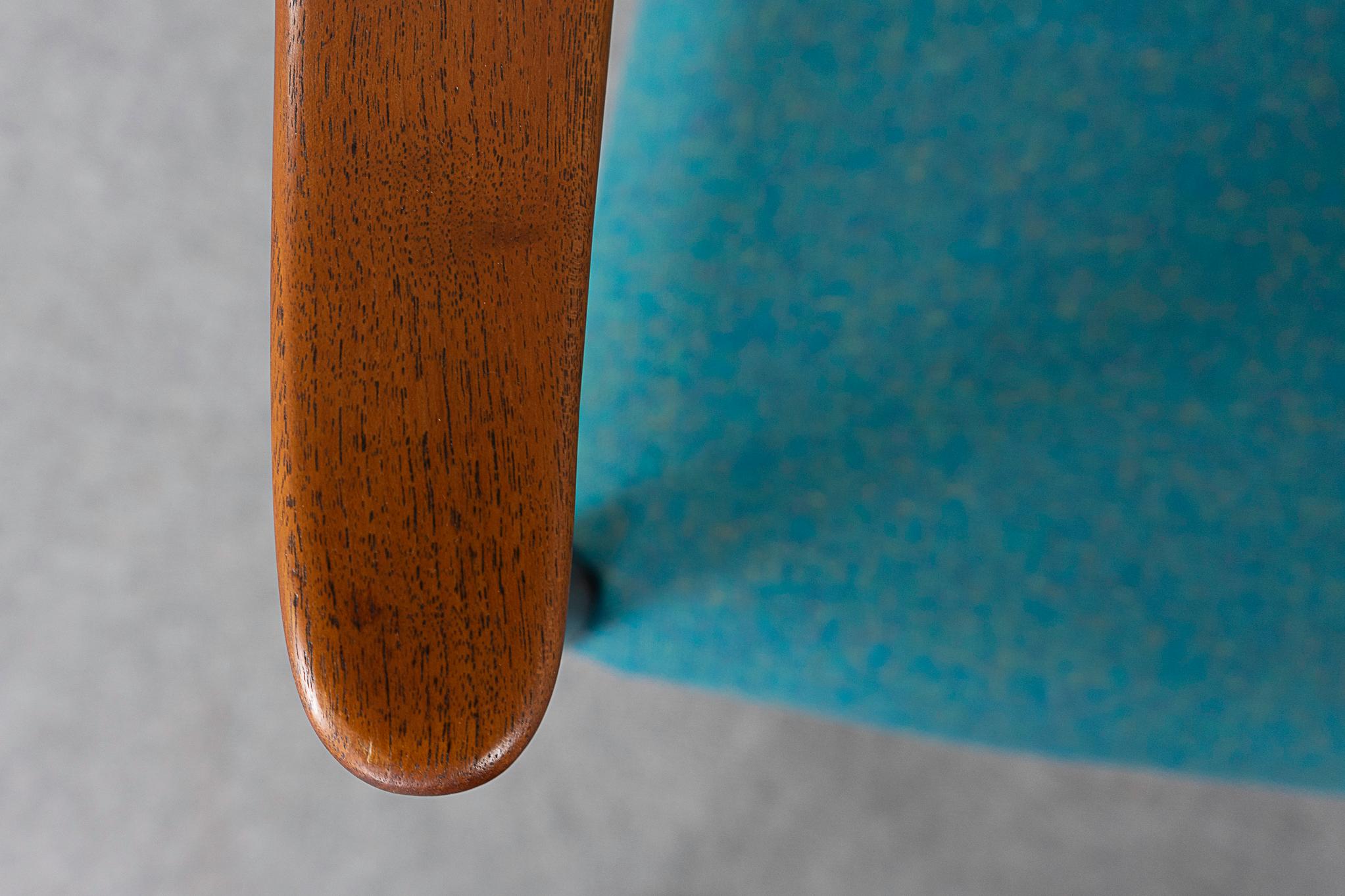 Lana Poltrona in teak Model 223 di Kurt Olsen in vendita