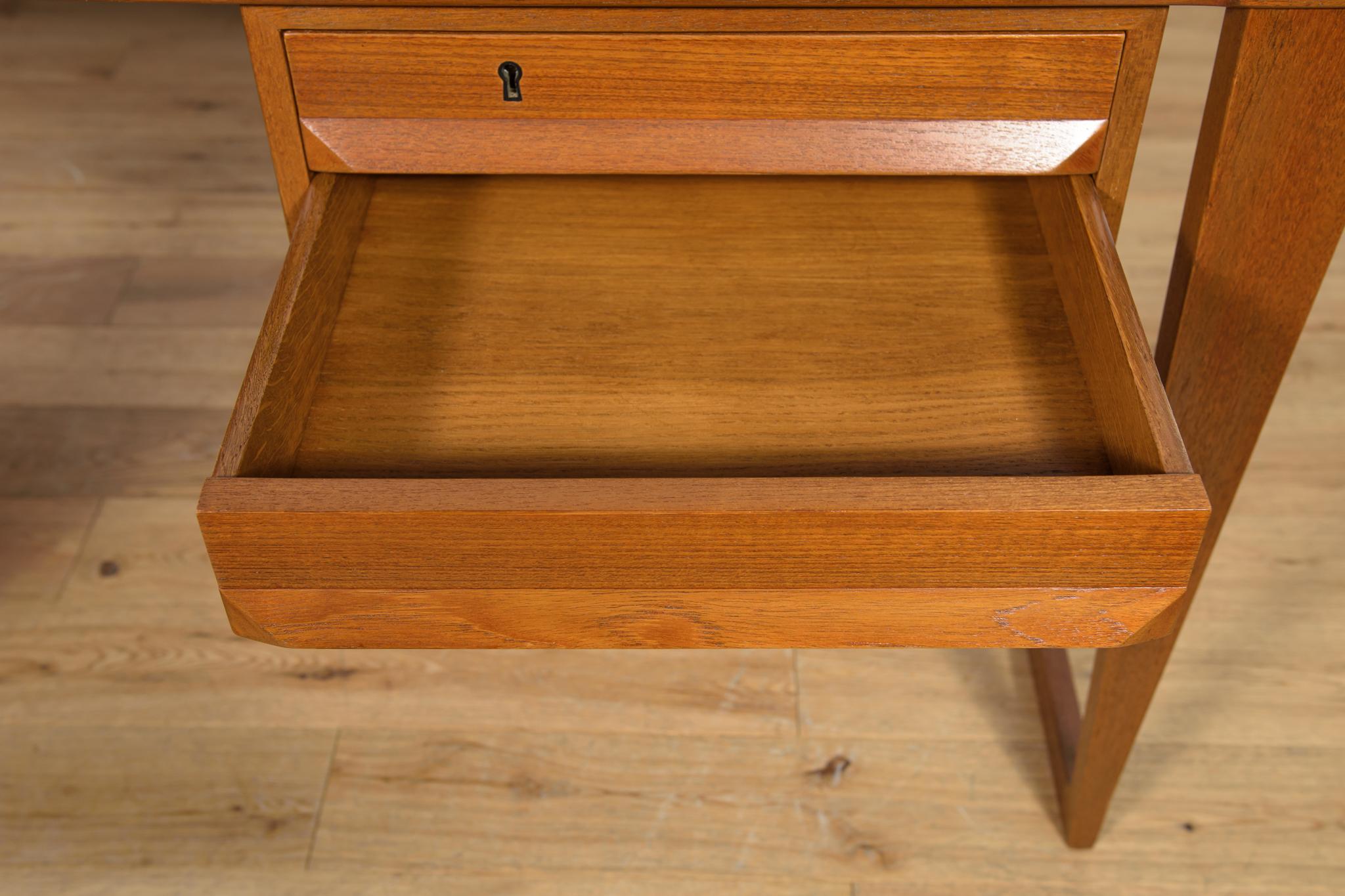 Scrivania Model 70 in teak di Kai Kristiansen per Feldballes Møbelfabrik, anni '60 in vendita 5