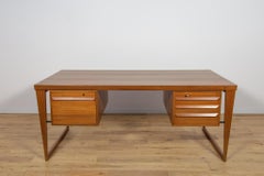 Teak Model 70 Desk by Kai Kristiansen for Feldballes Møbelfabrik, 1960s