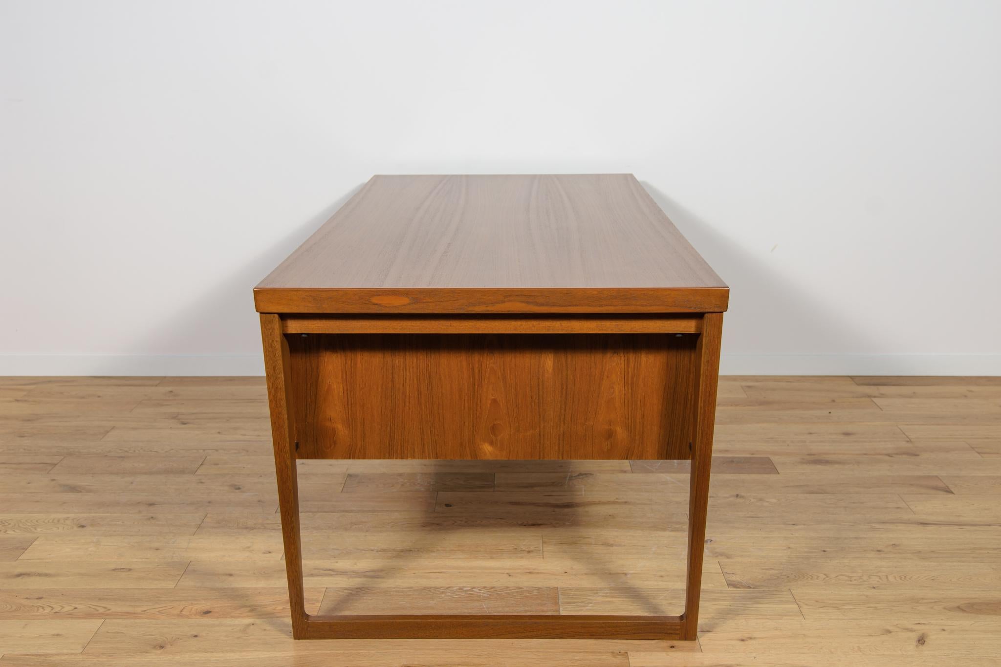 Falegnameria Scrivania Model 70 in teak di Kai Kristiansen per Feldballes Møbelfabrik, anni '60 in vendita