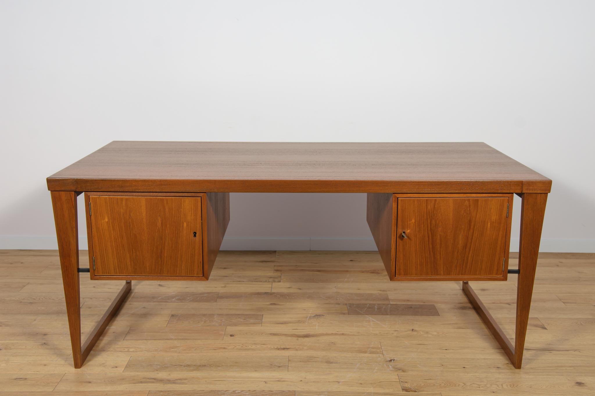 Scrivania Model 70 in teak di Kai Kristiansen per Feldballes Møbelfabrik, anni '60 In condizioni ottime in vendita a GNIEZNO, 30