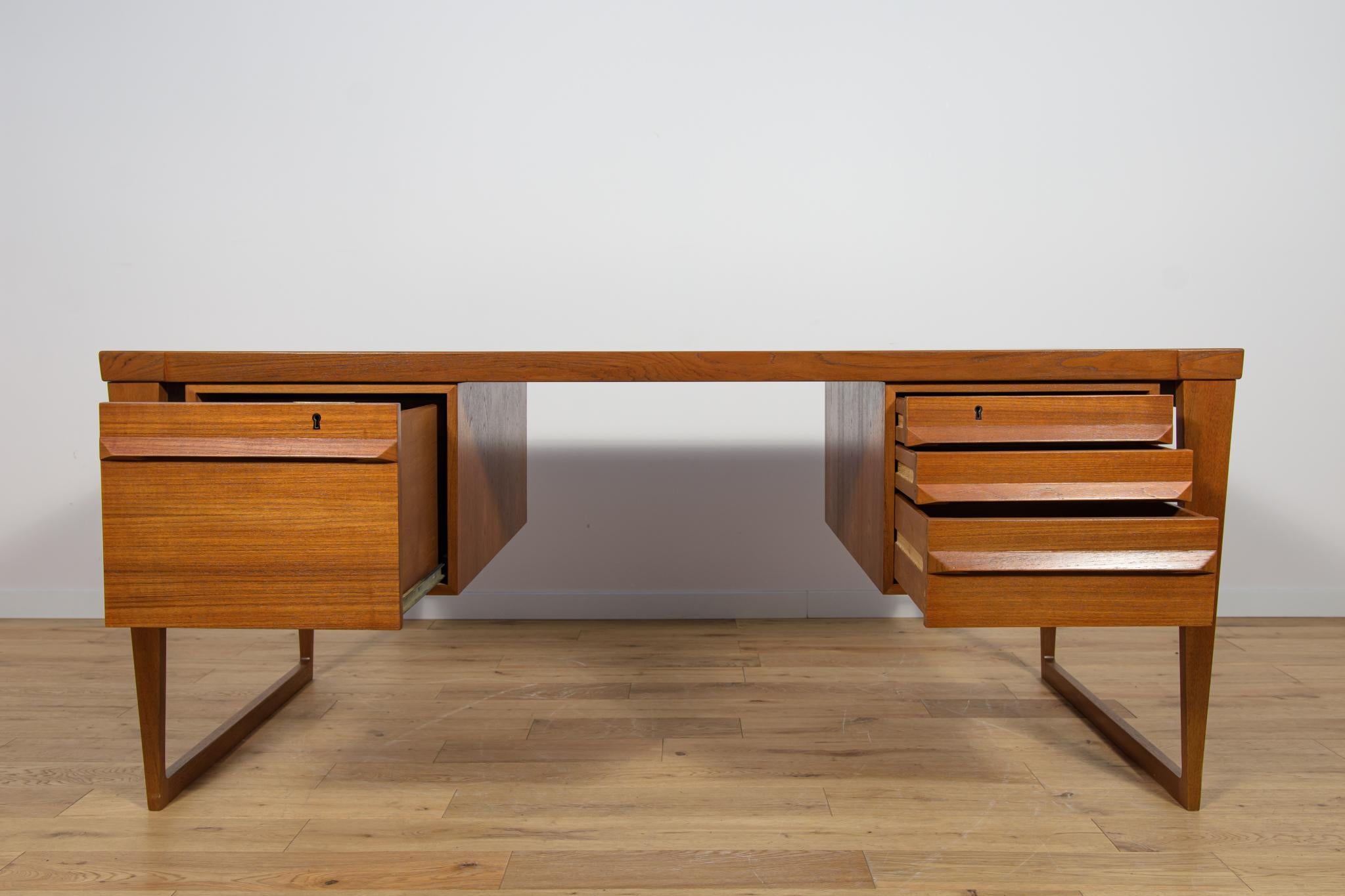Scrivania Model 70 in teak di Kai Kristiansen per Feldballes Møbelfabrik, anni '60 in vendita 1