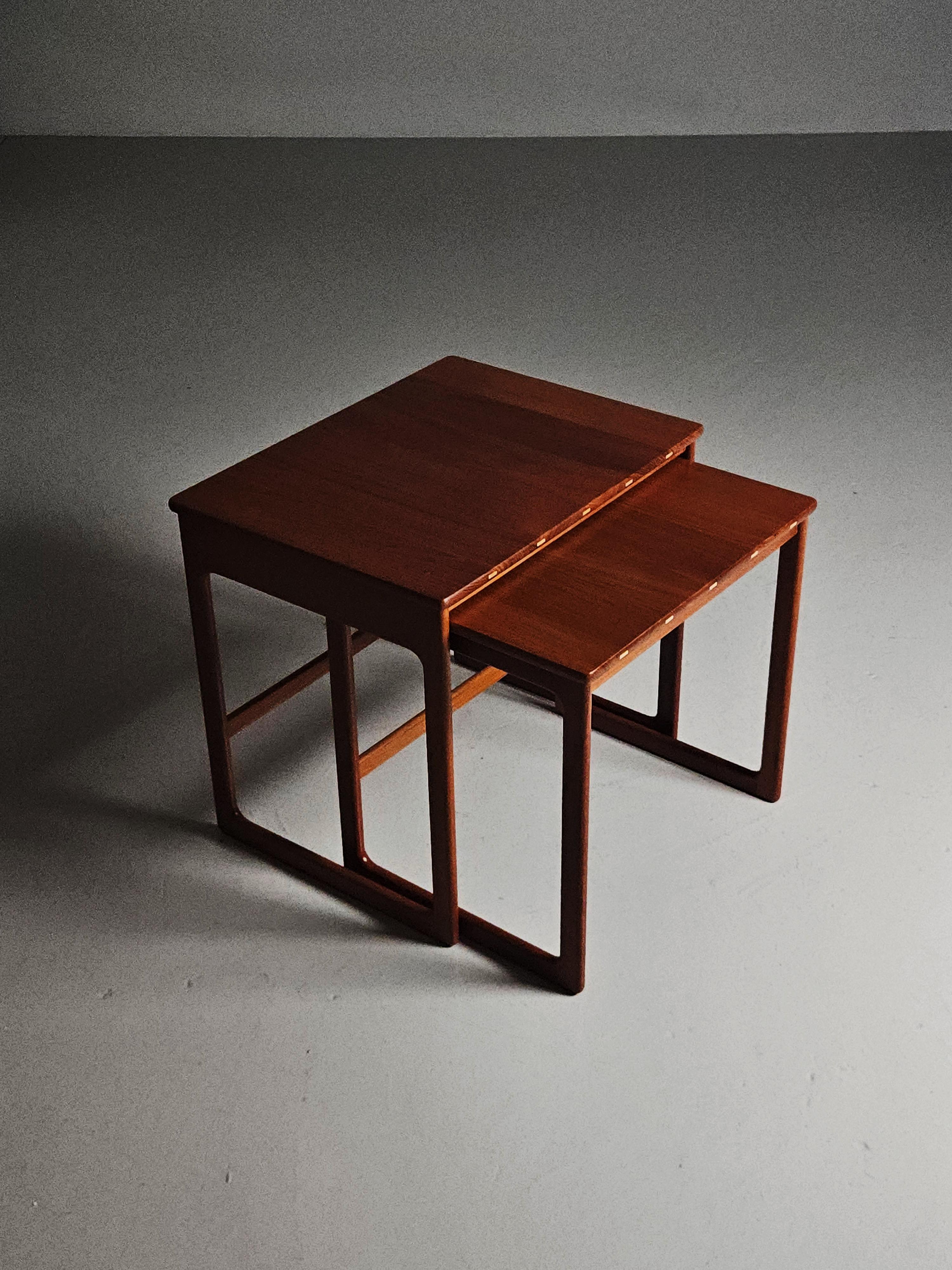 Tavolini in teak di Yngvar Sandström per Seffle Möbelfabrik, Svezia, anni '50 in vendita 3
