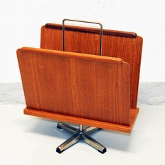 Teak newspaper and magazine stand by VAD trevarefabrikk, Norway 1960s