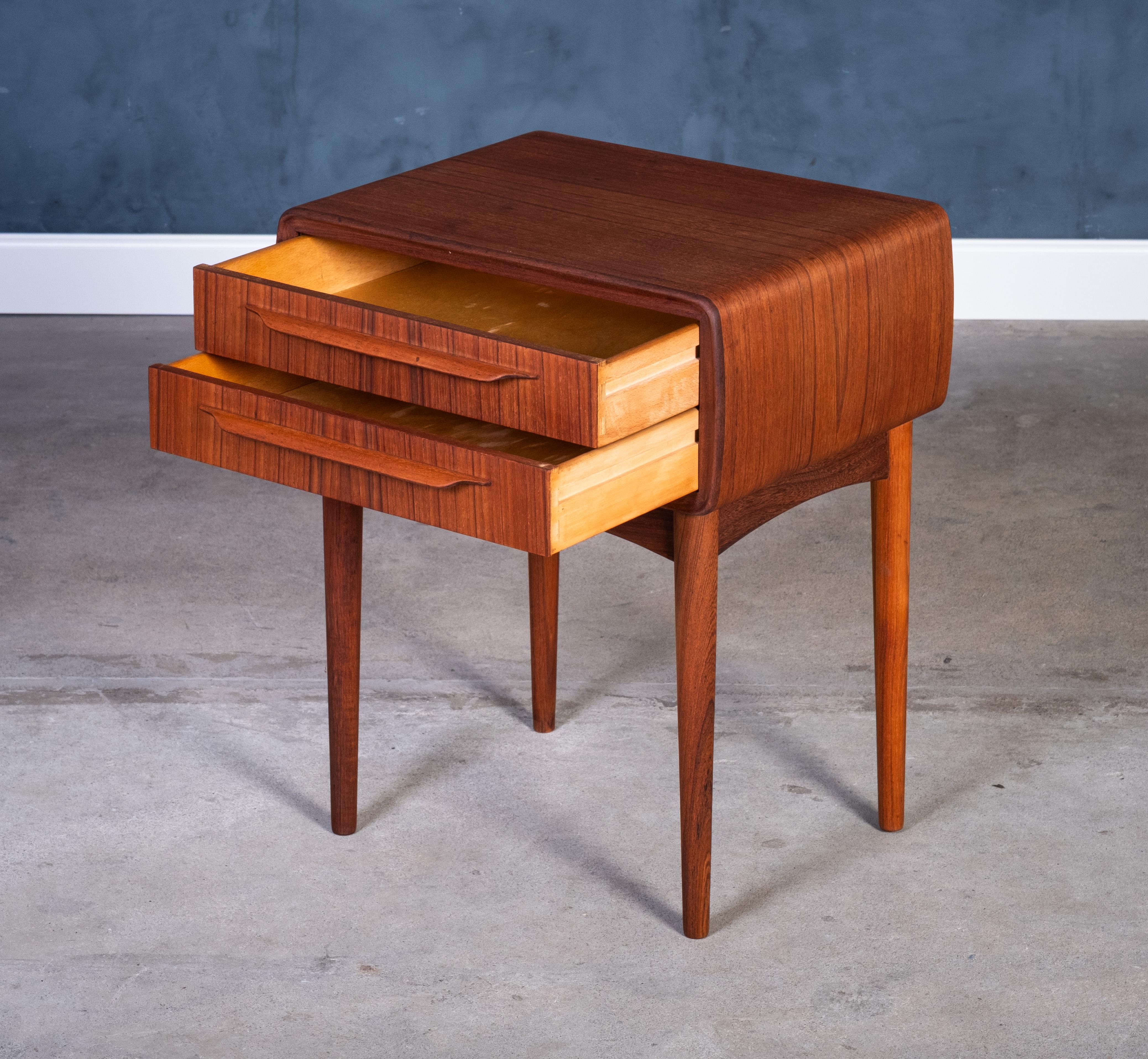 Teakholz-Nachttisch von Johannes Andersen für CFC Silkeborg, 1960er Jahre (Moderne der Mitte des Jahrhunderts) im Angebot