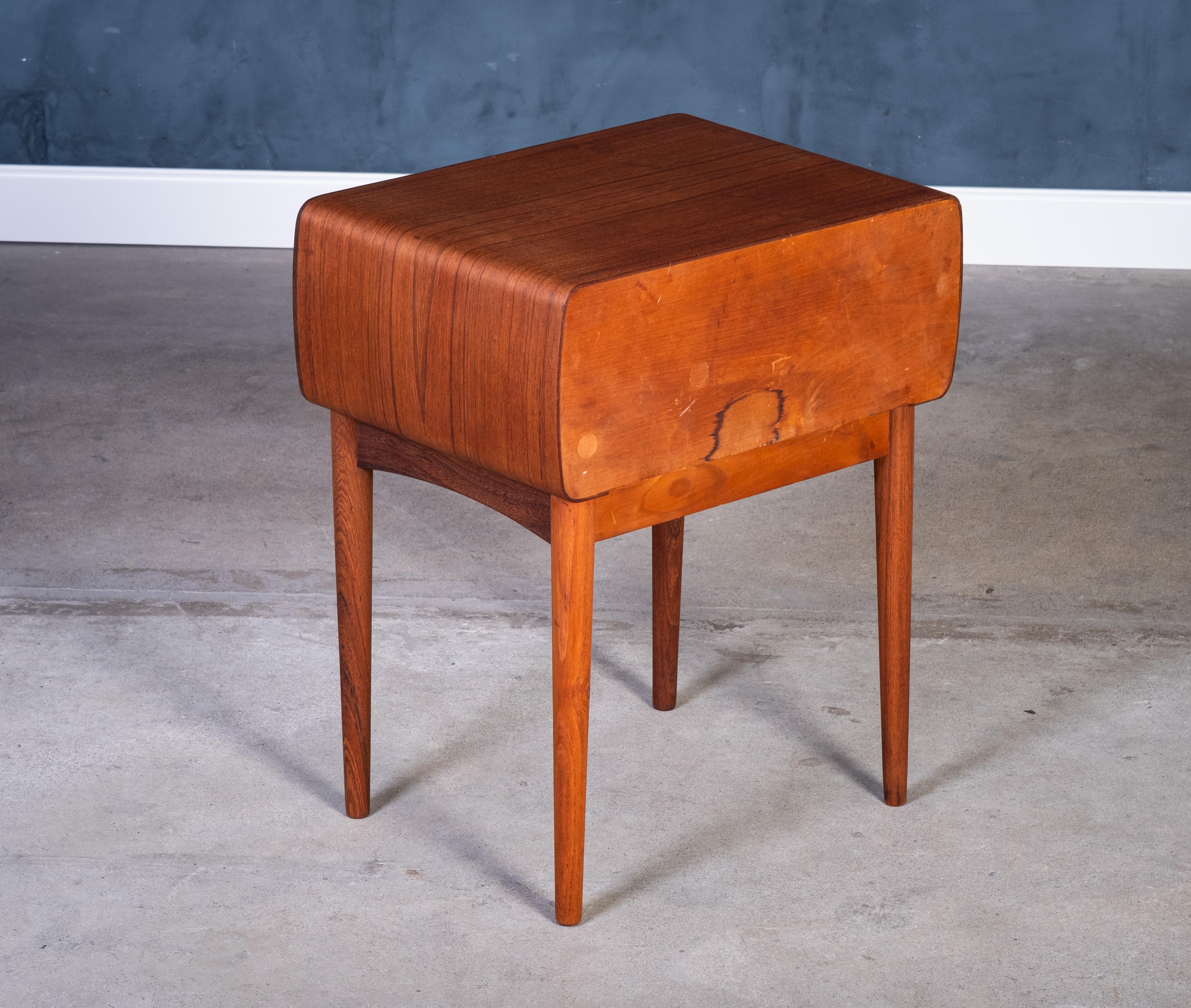 Teakholz-Nachttisch von Johannes Andersen für CFC Silkeborg, 1960er Jahre im Angebot 1