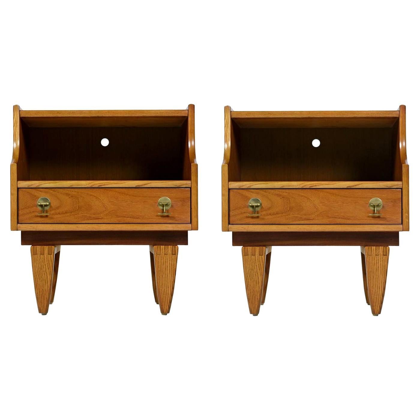 Tables de nuit en teck avec quincaillerie en laiton de Stanley, style mi-siècle moderne