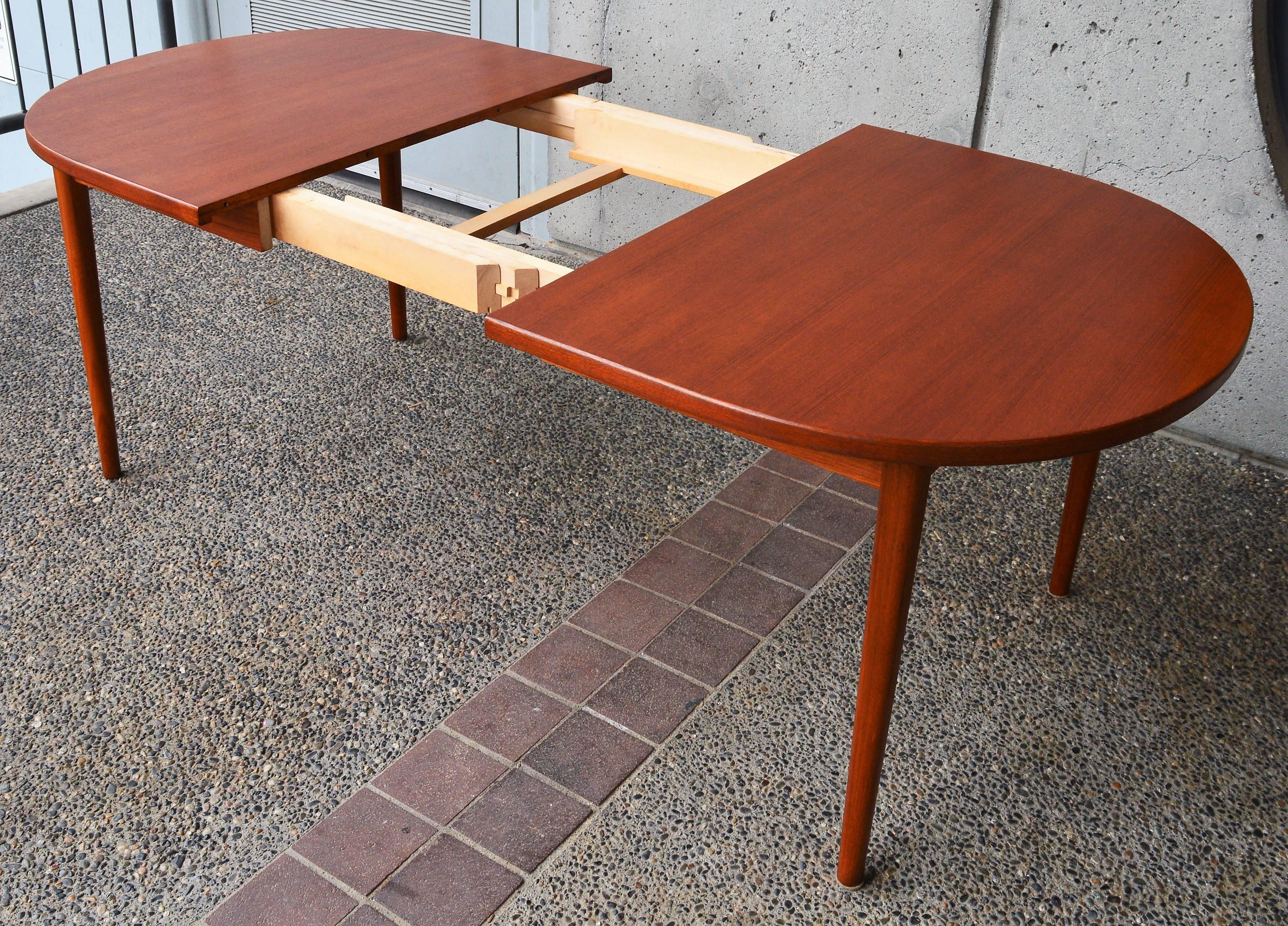 Mid-Century Modern Teak Nils Jonsson Oval Two-Leaf Dining Table 