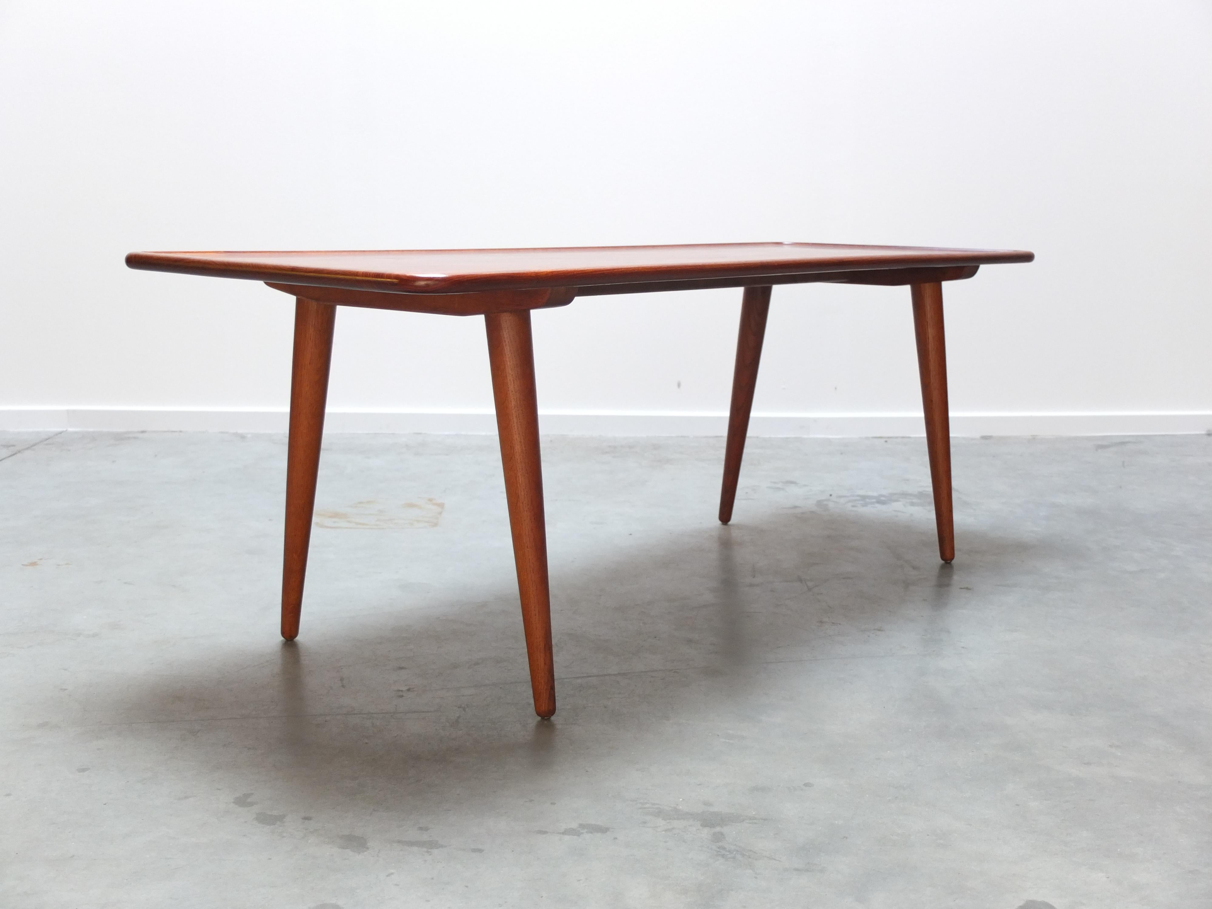 Teak & Oak 'At-11' Coffee Table by Hans Wegner for Andreas Tuck, 1950s For Sale 9