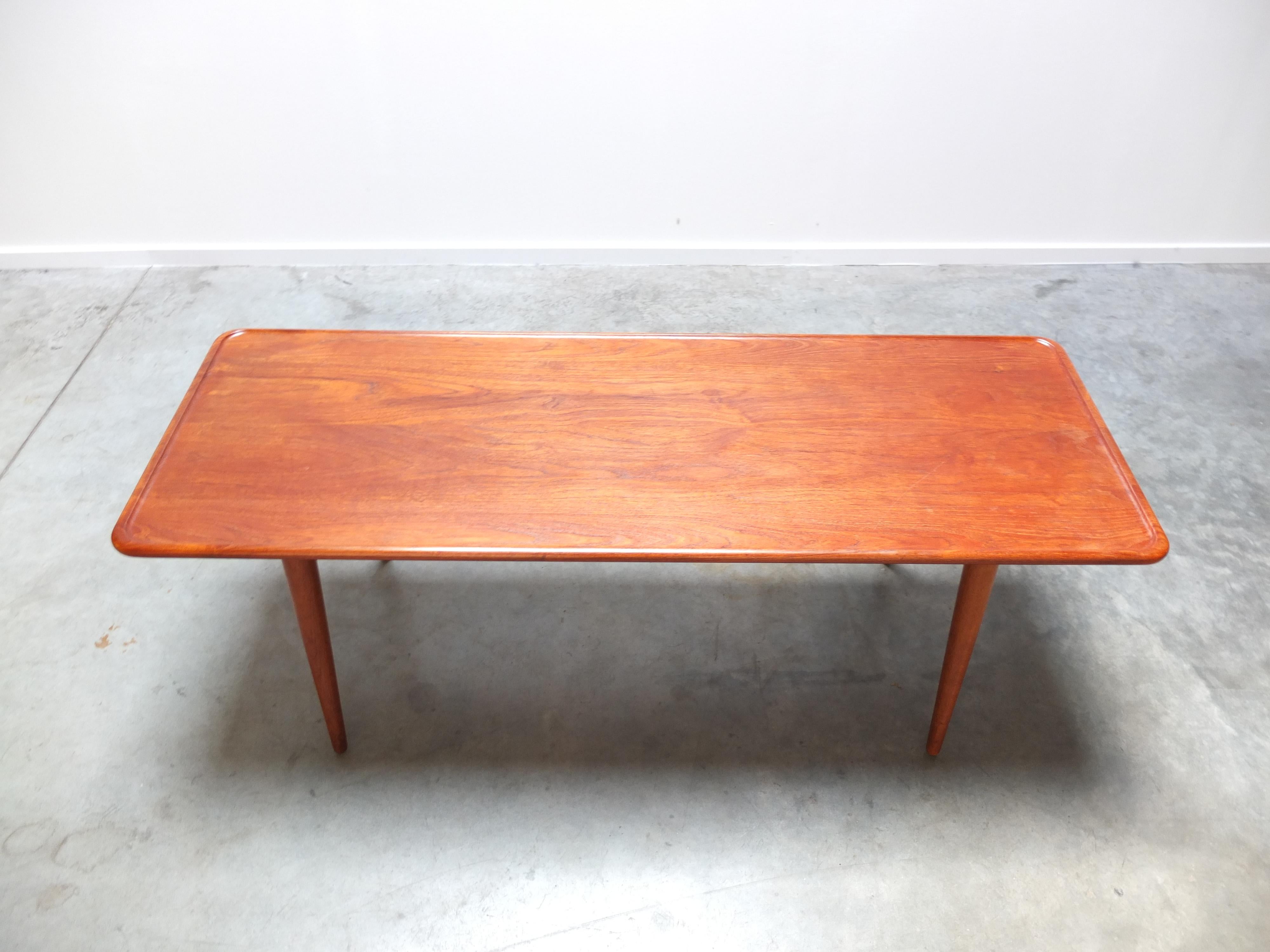 Teak & Oak 'At-11' Coffee Table by Hans Wegner for Andreas Tuck, 1950s For Sale 1