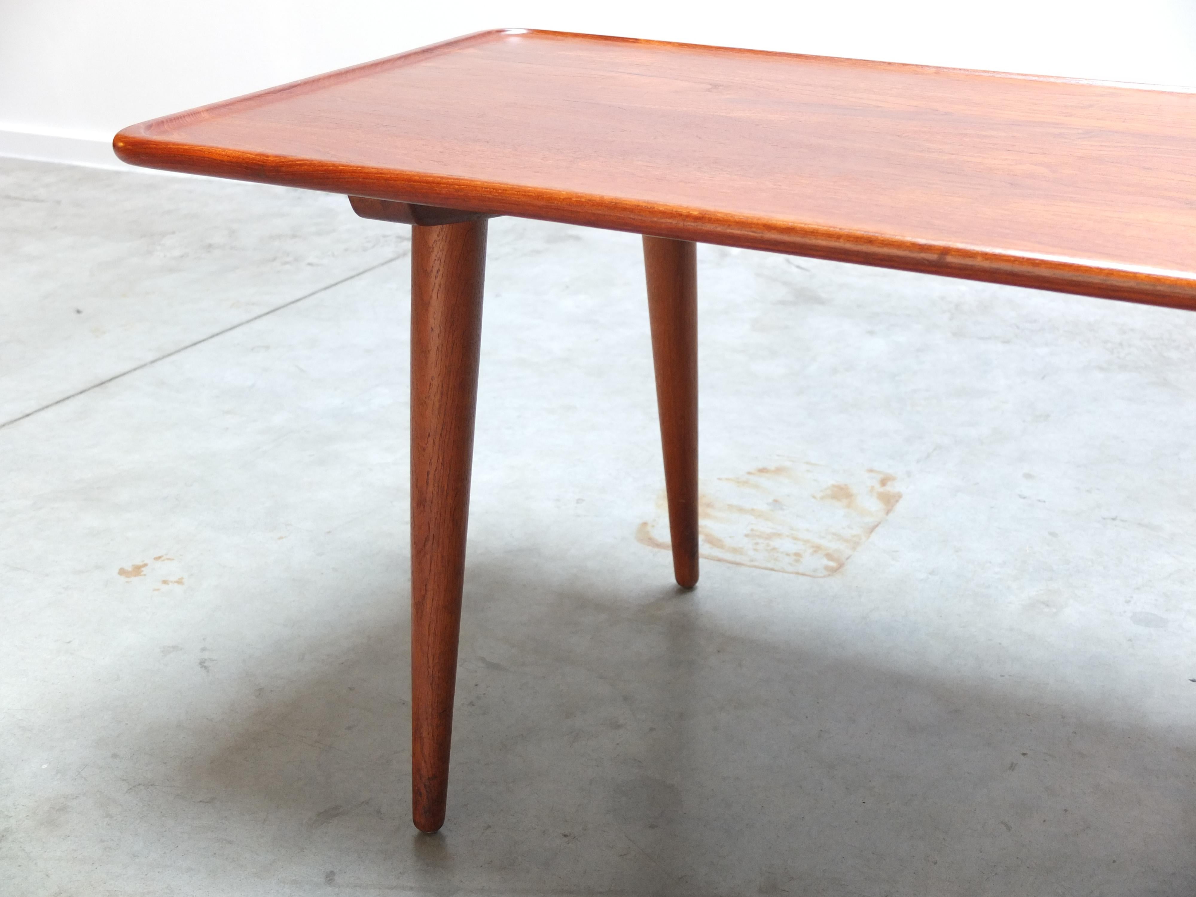 Teak & Oak 'At-11' Coffee Table by Hans Wegner for Andreas Tuck, 1950s For Sale 3